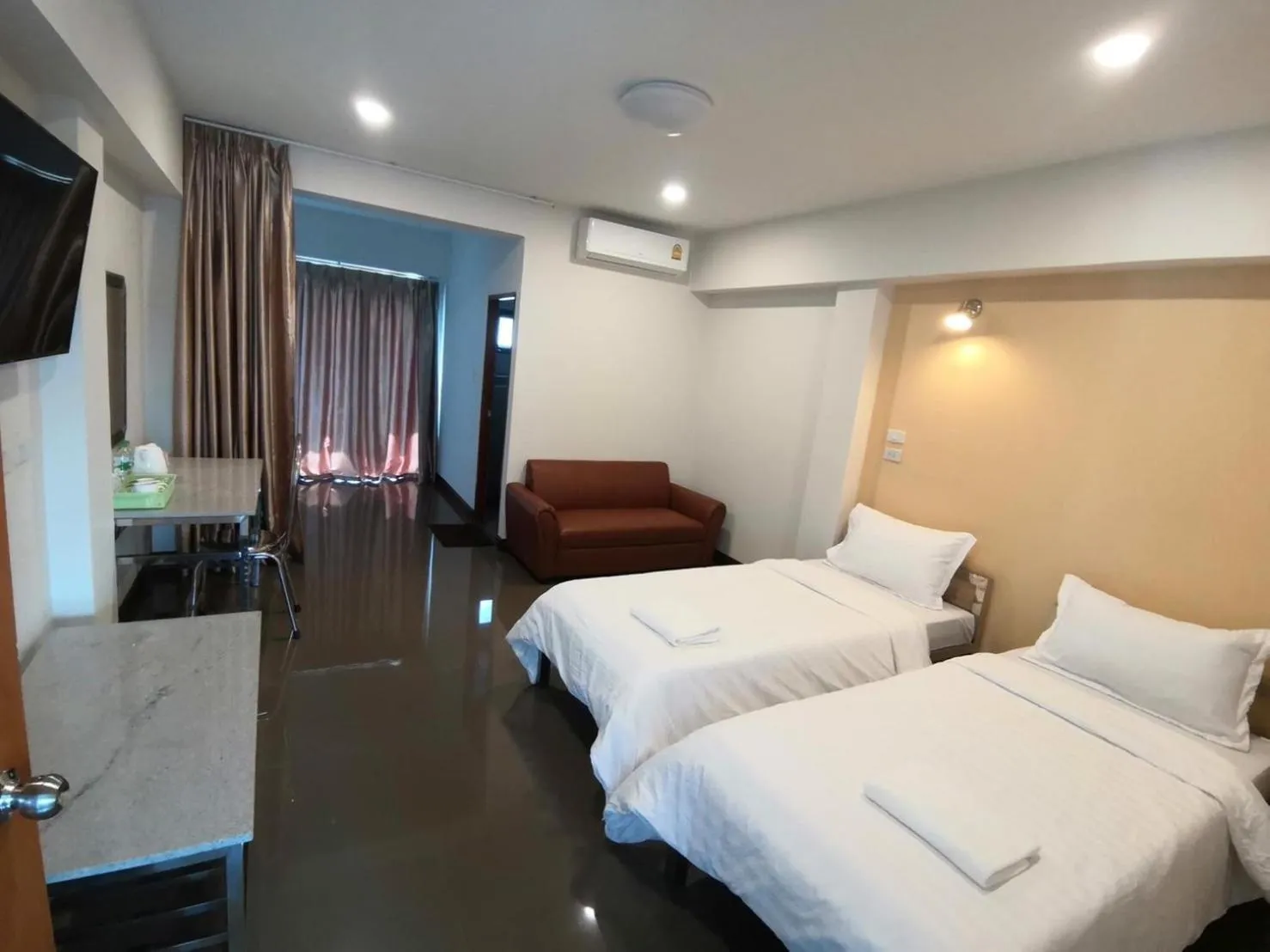 Photo of the whole room, Bed in DD Residence Sai5 Salaya ห้องพัก ดีดี สาย5 ศาลายา