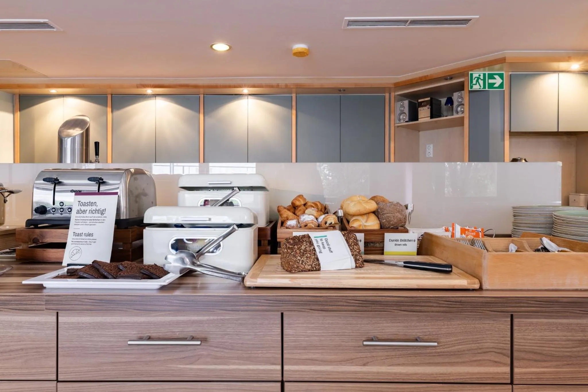 Breakfast in Garner Hotel Stuttgart City Centre by IHG