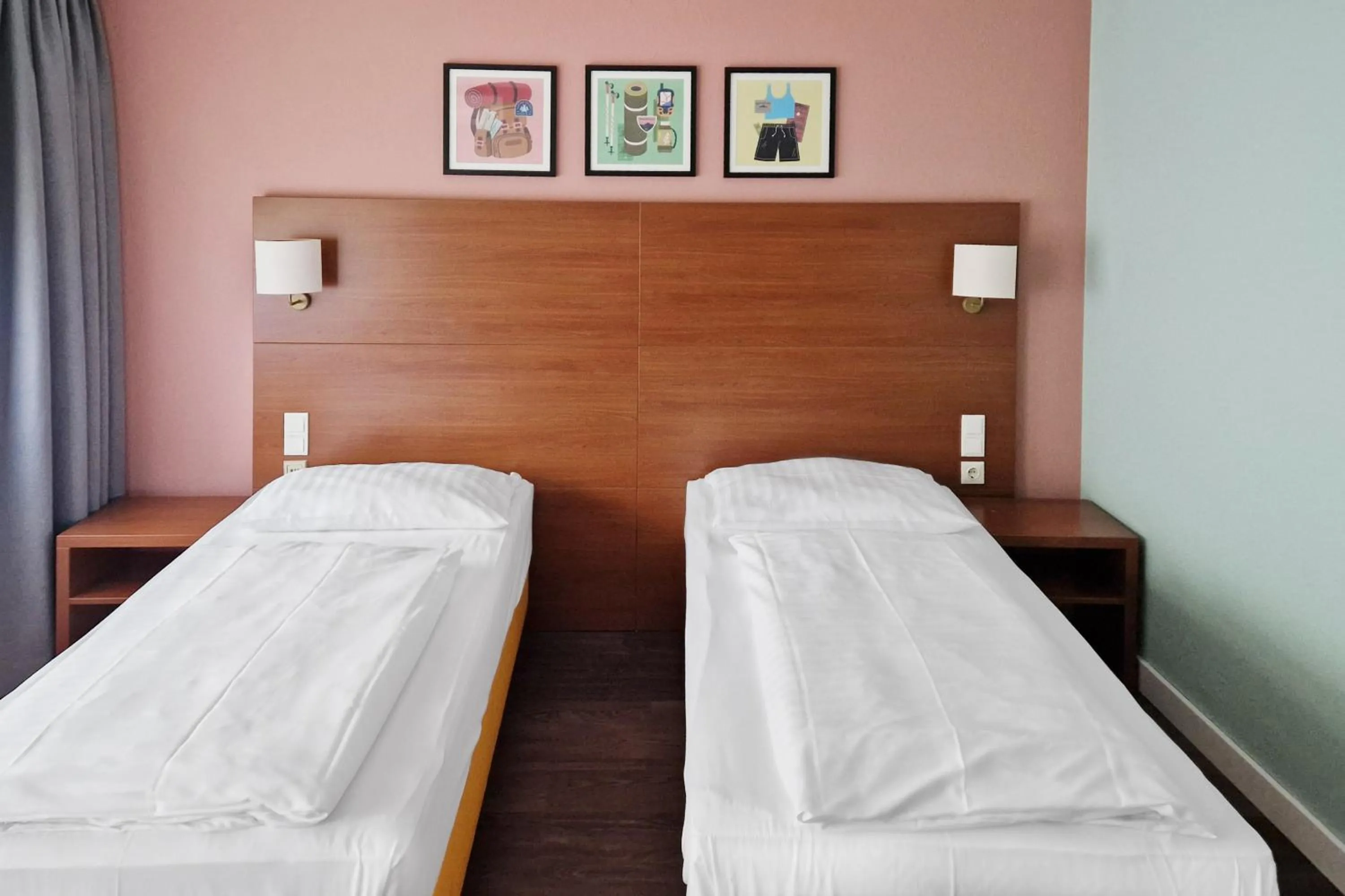 Bed in Hotel Rega Stuttgart