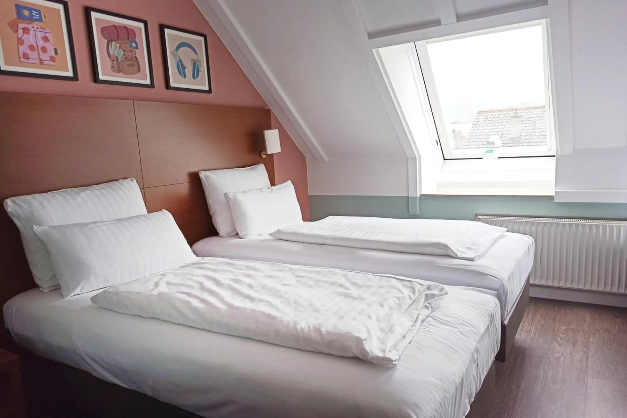 Photo of the whole room, Bed in Garner Hotel Stuttgart City Centre by IHG