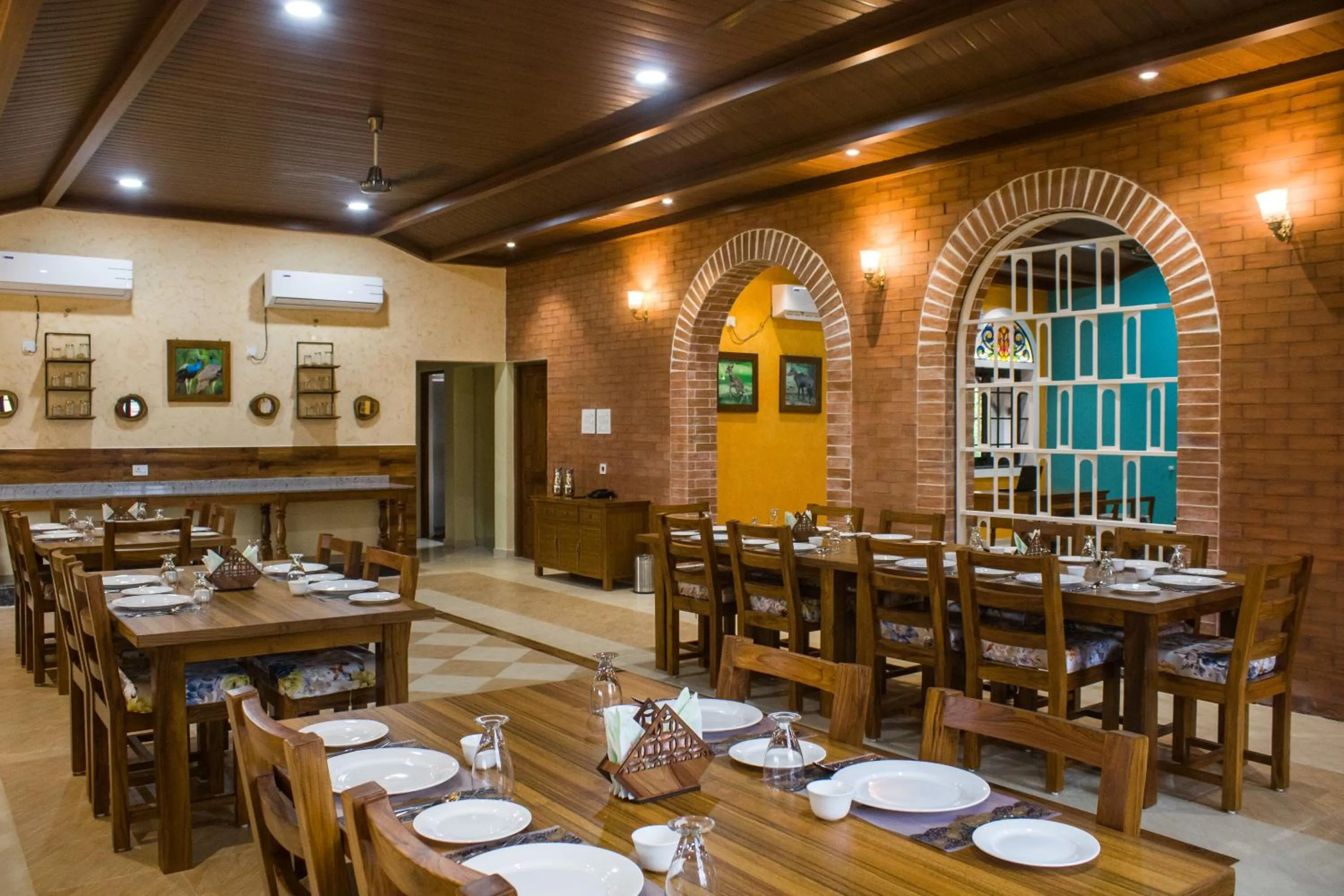 Restaurant/places to eat in Wildcat Resort Tadoba