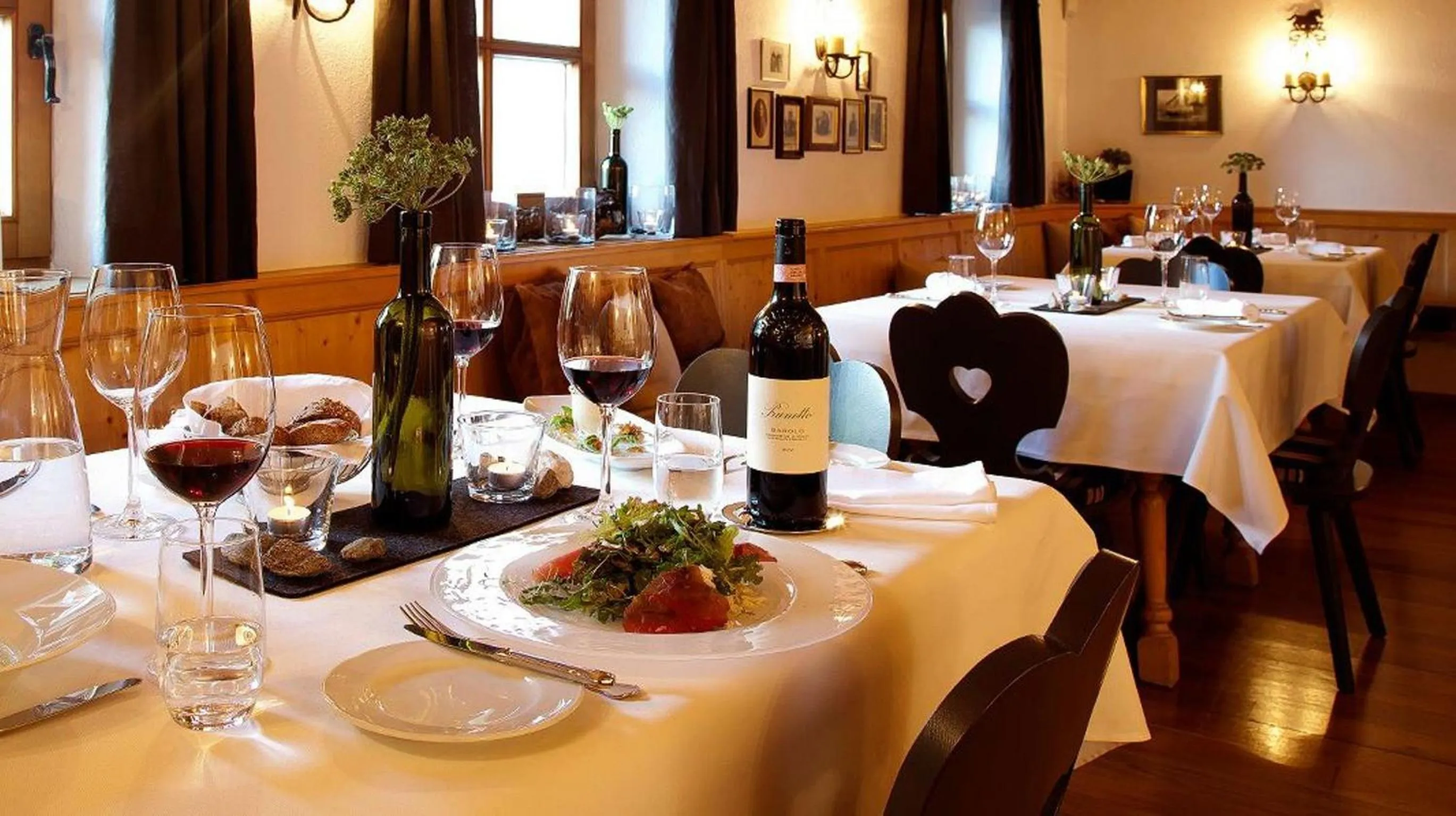 Restaurant/places to eat in Hotel Rössle Superior