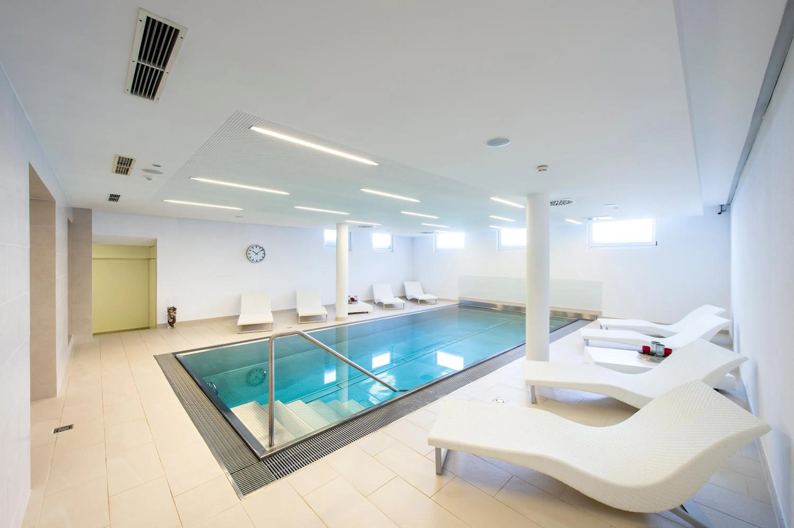 Swimming pool in Hotel Rössle Superior