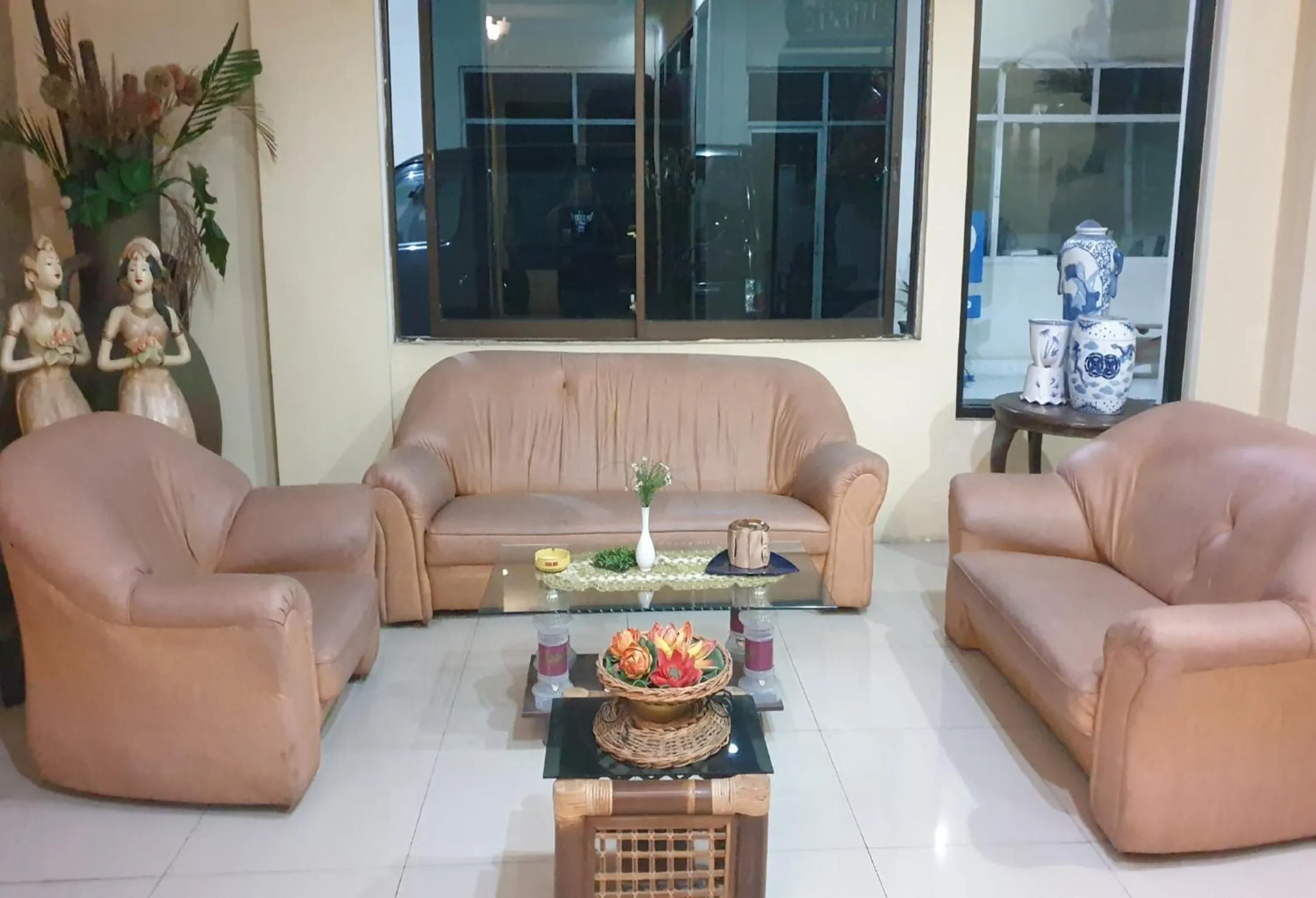 Hotel Suroyo RedPartner