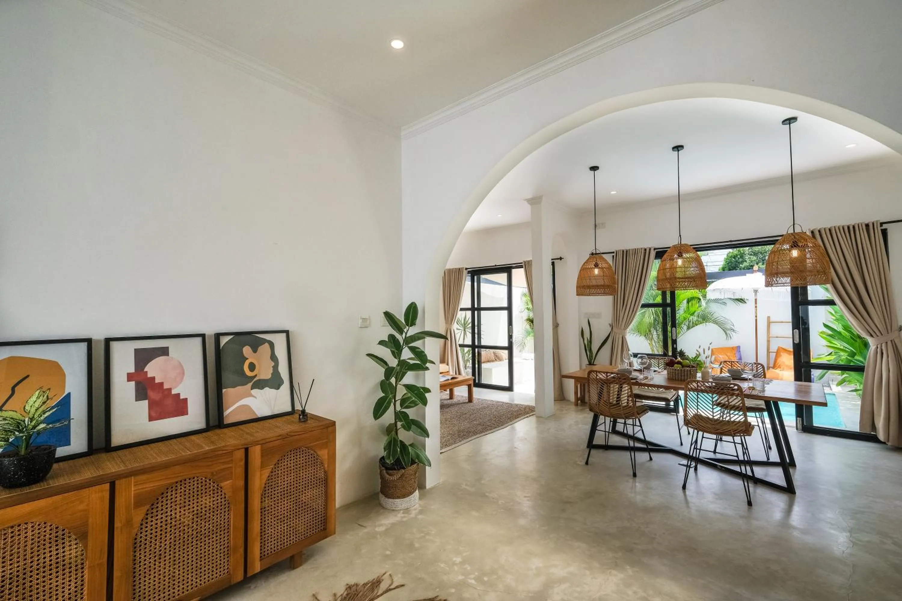 Dining area in Villa Naia Berawa