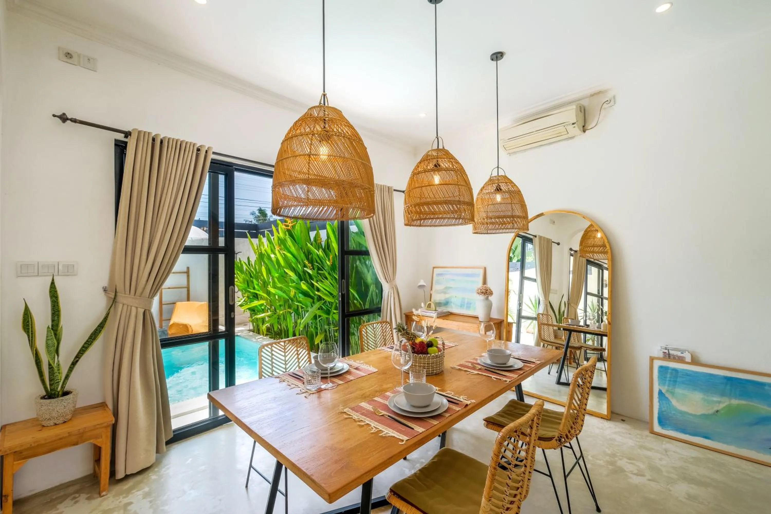 Dining area in Villa Naia Berawa
