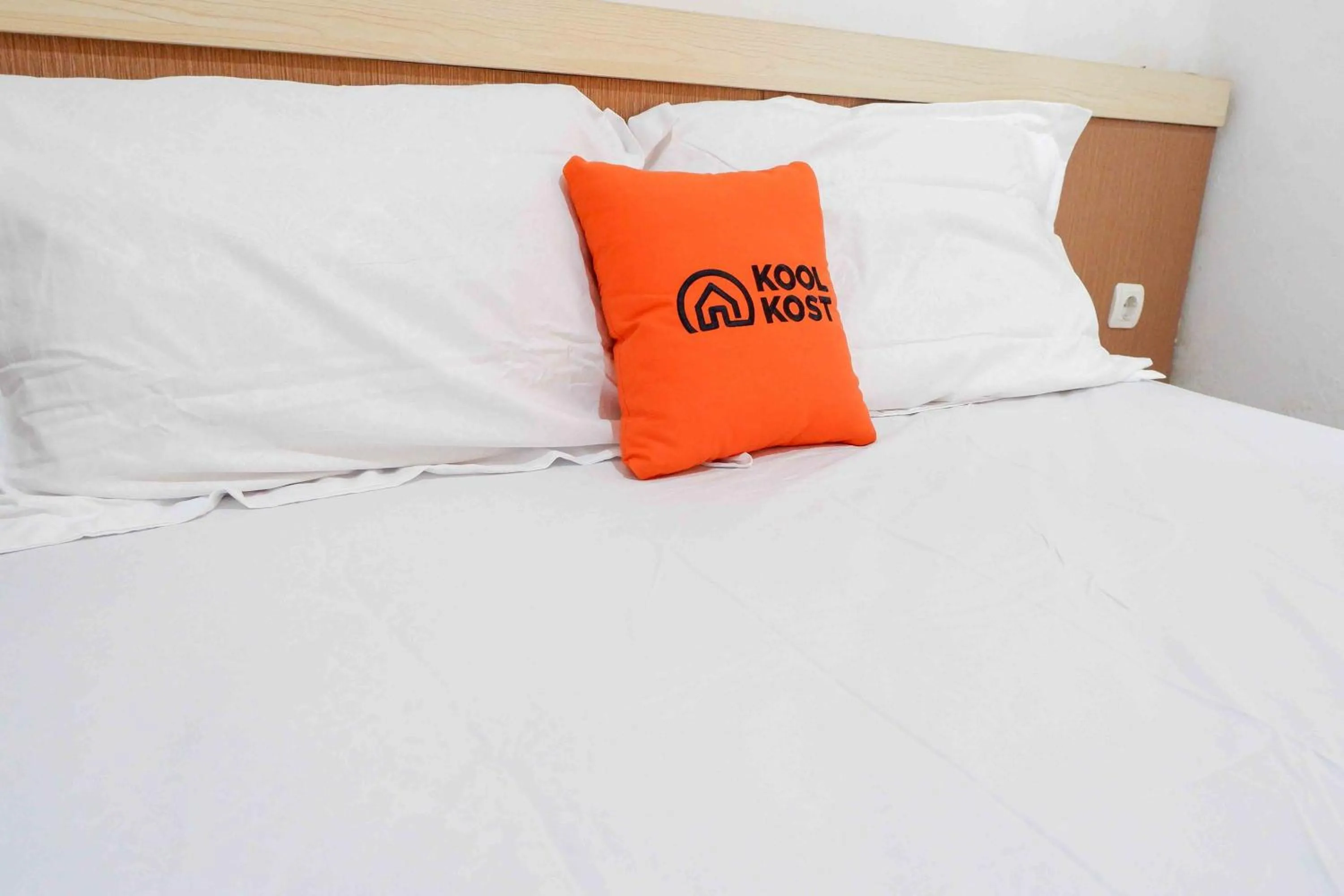 KoolKost near Sindu Kusuma Edupark 2 - Minimum Stay 30 Nights