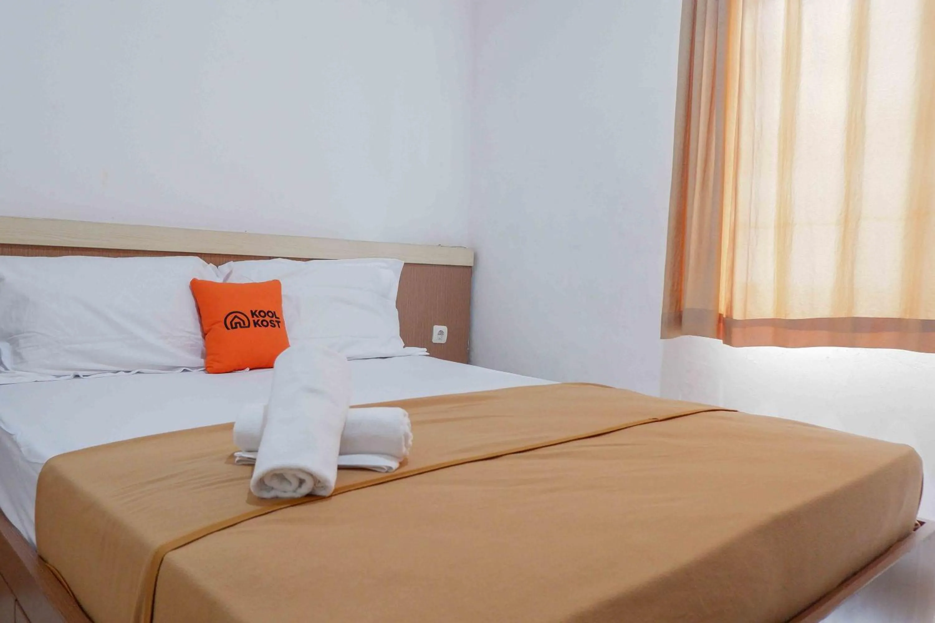 KoolKost near Sindu Kusuma Edupark 2 - Minimum Stay 30 Nights