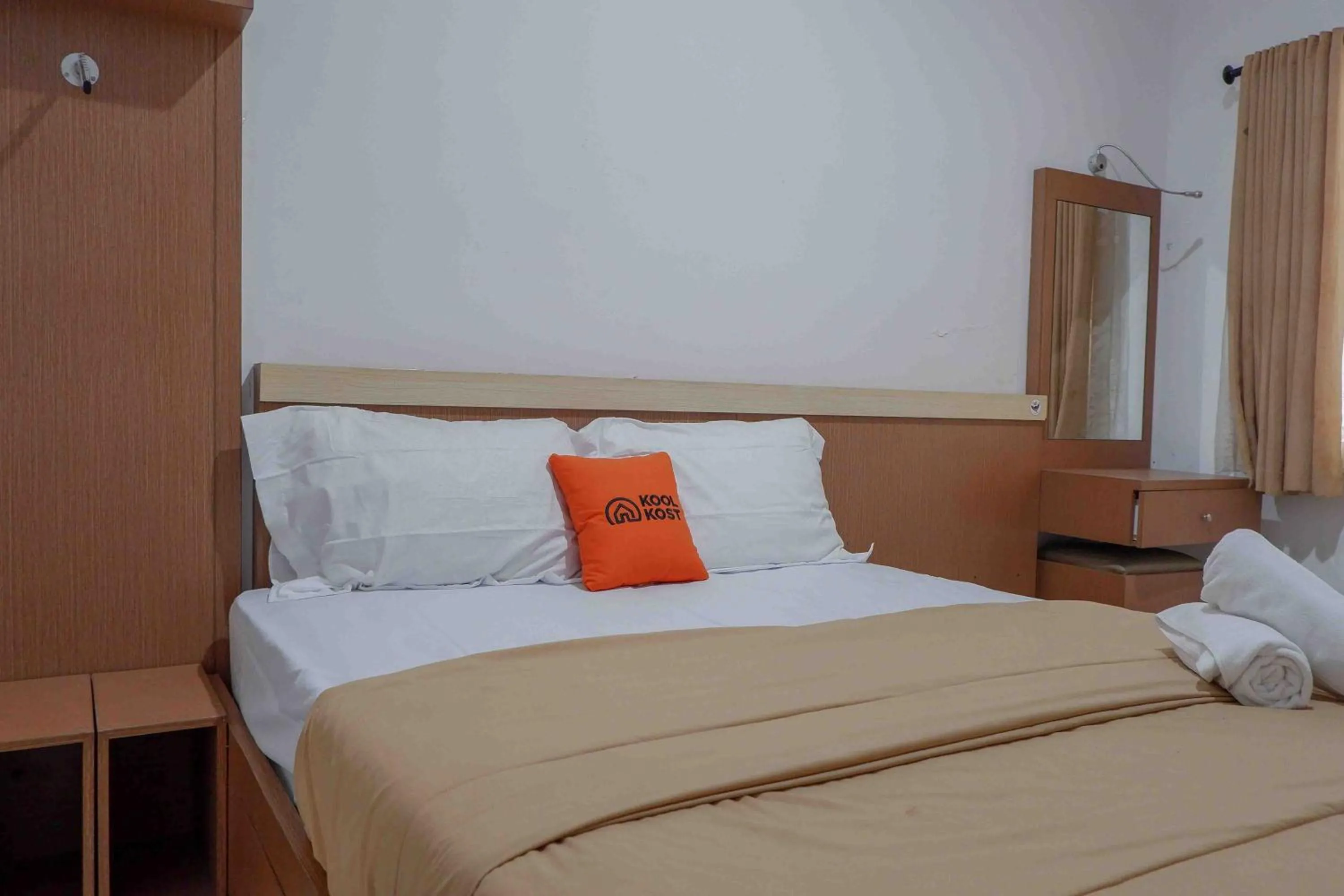 KoolKost near Sindu Kusuma Edupark 2 - Minimum Stay 30 Nights