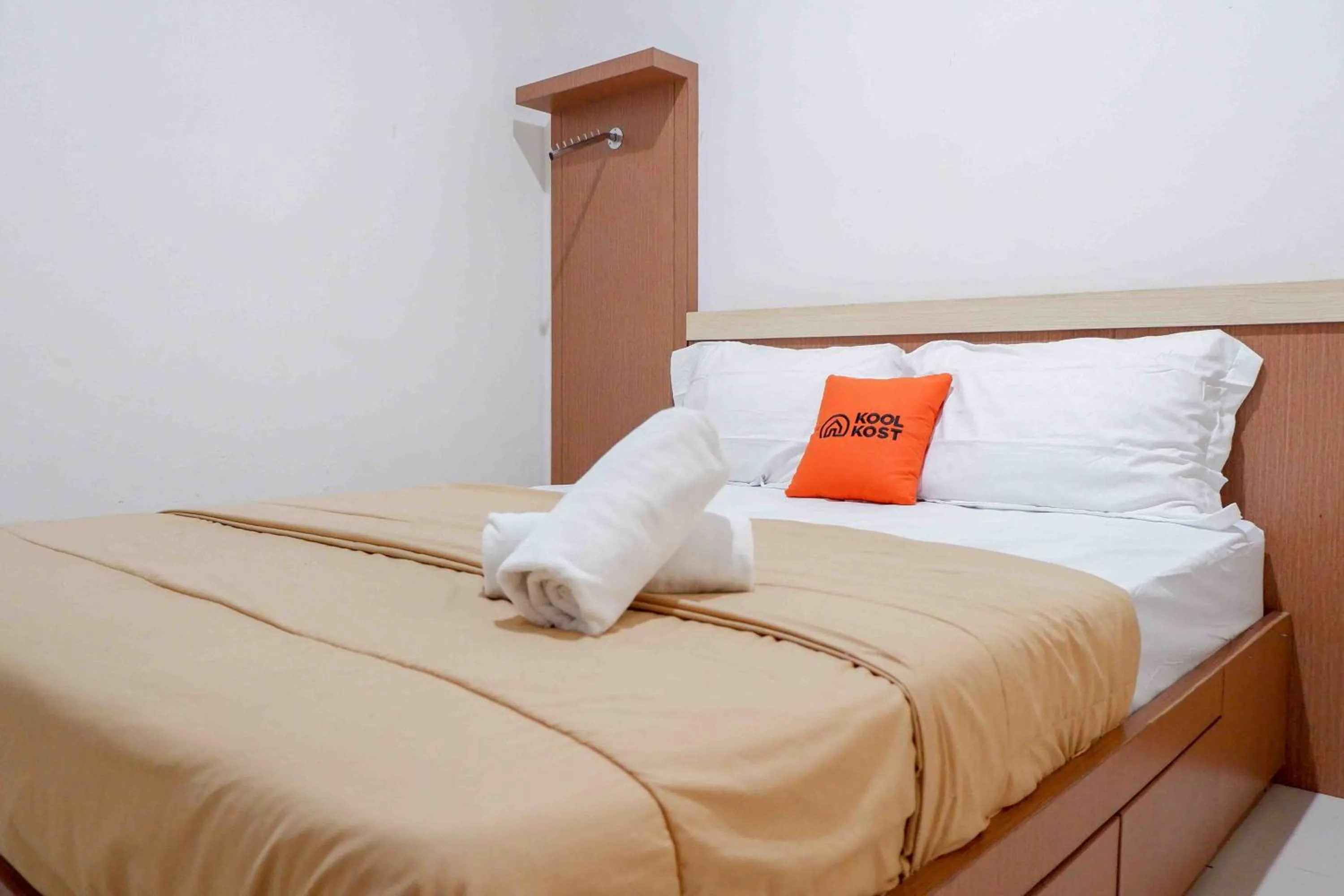 KoolKost near Sindu Kusuma Edupark 2 - Minimum Stay 30 Nights