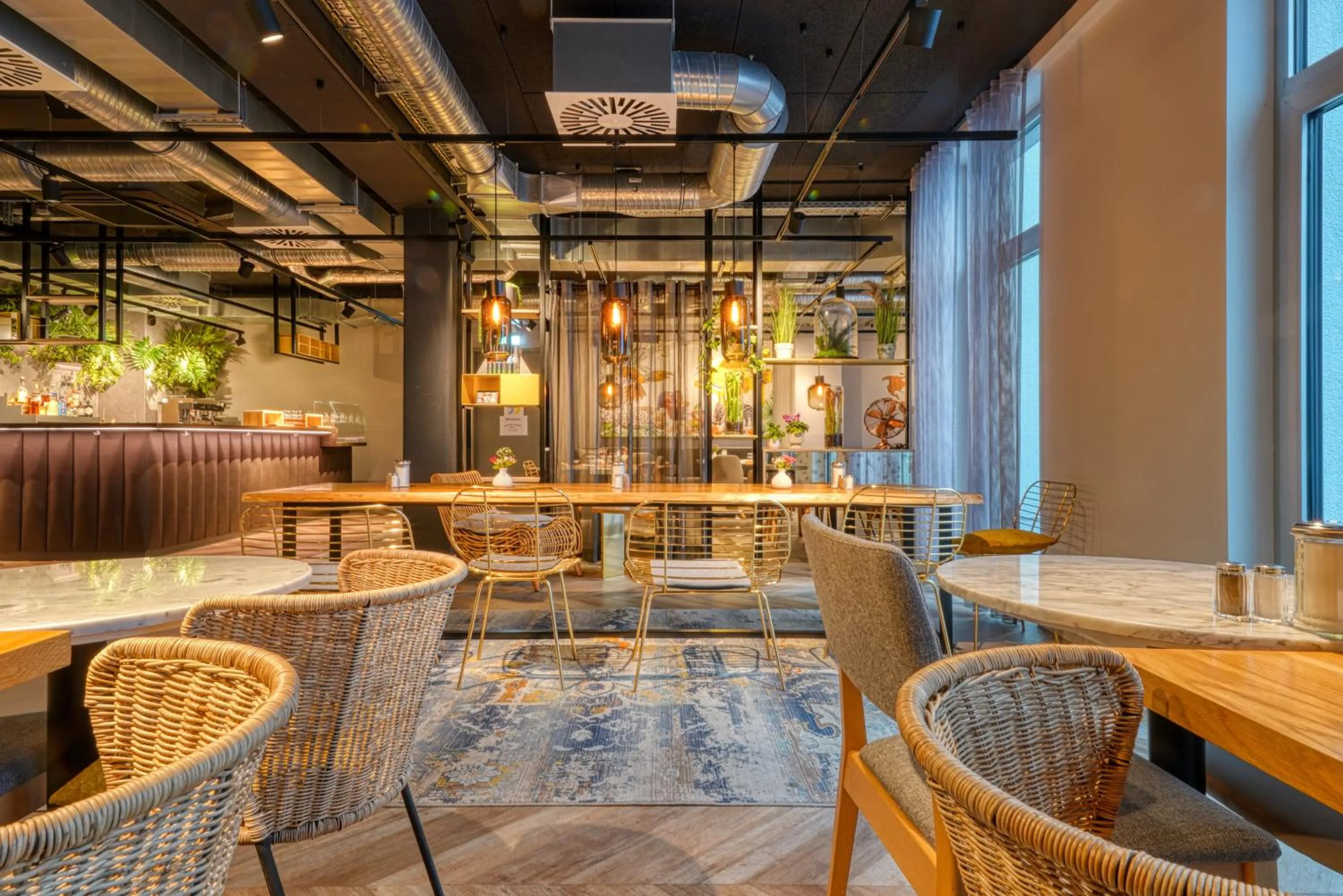 Lobby or reception in Vienna House Easy by Wyndham Hamburg Bergedorf