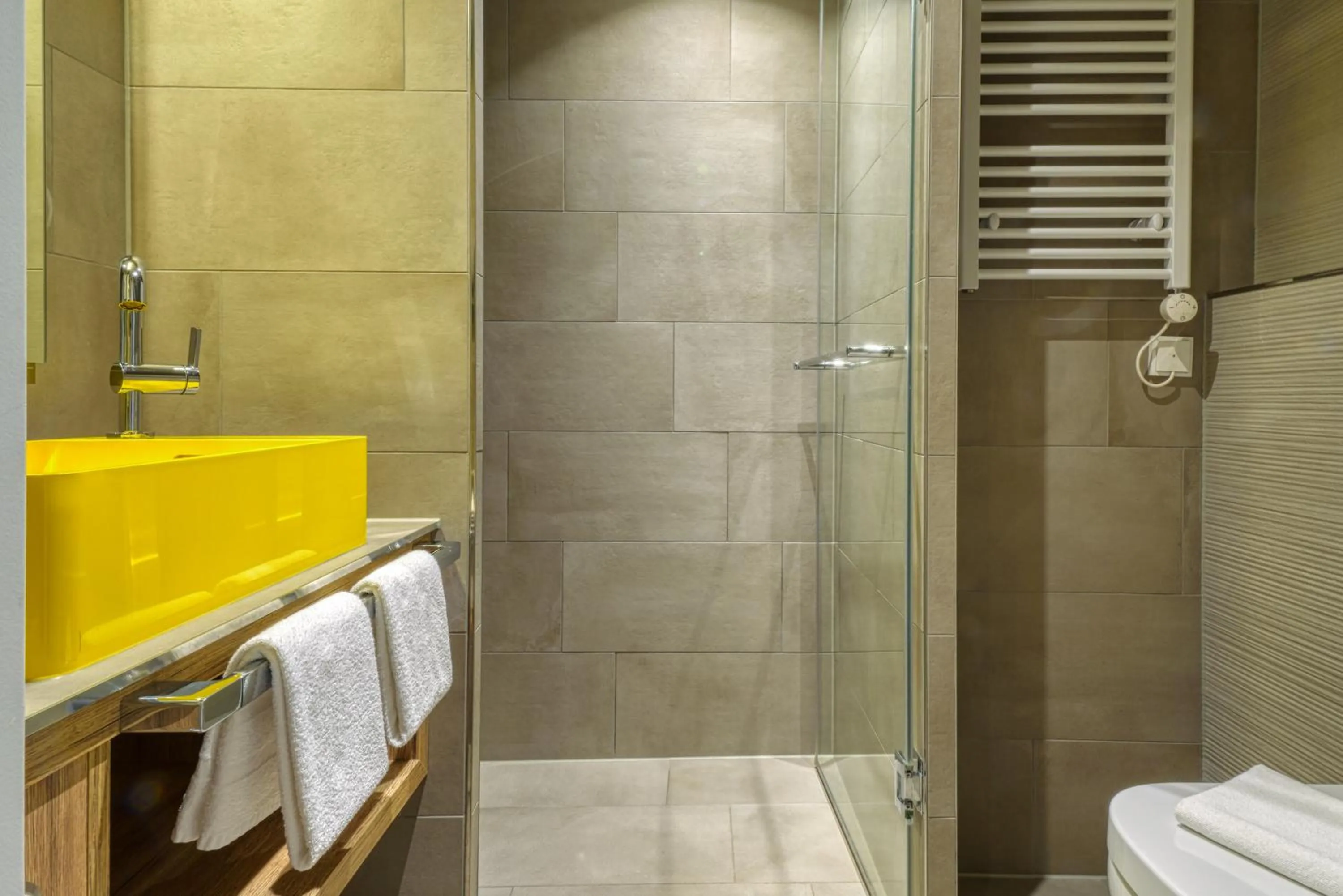 Bathroom in Vienna House Easy by Wyndham Hamburg Bergedorf