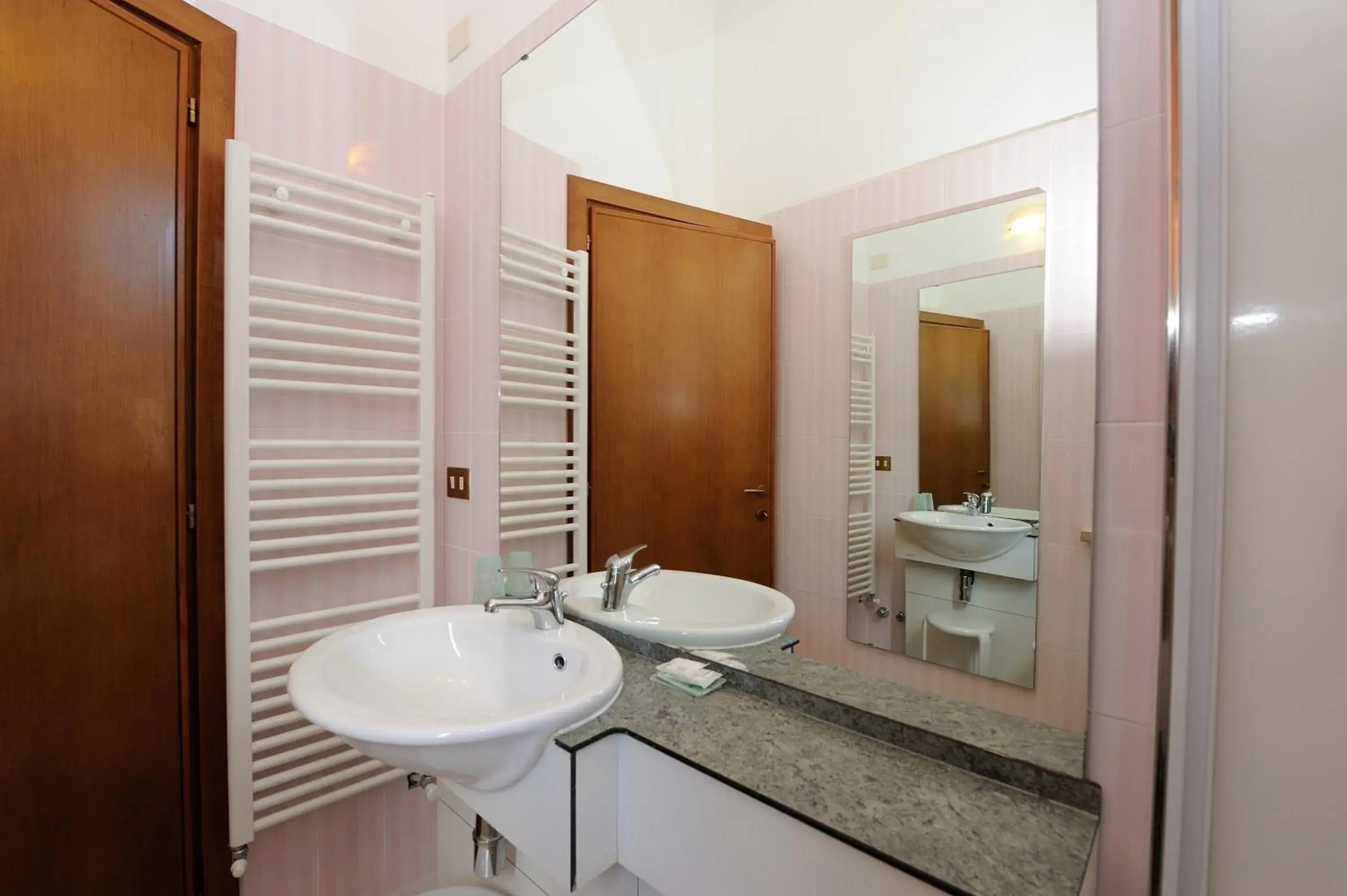 Bathroom in Hotel San Sebastiano