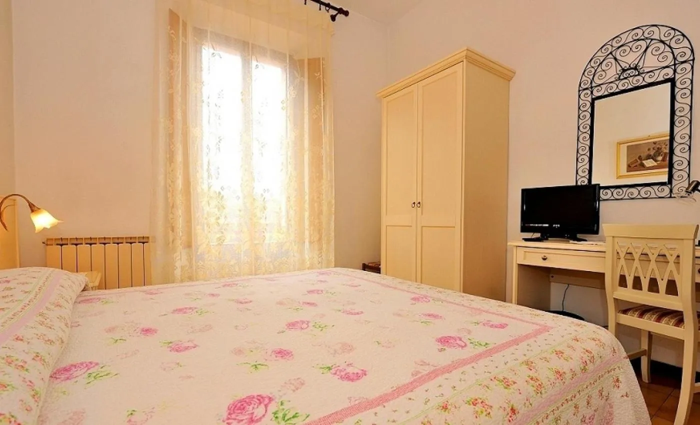 Decorative detail, Bed in Hotel San Sebastiano