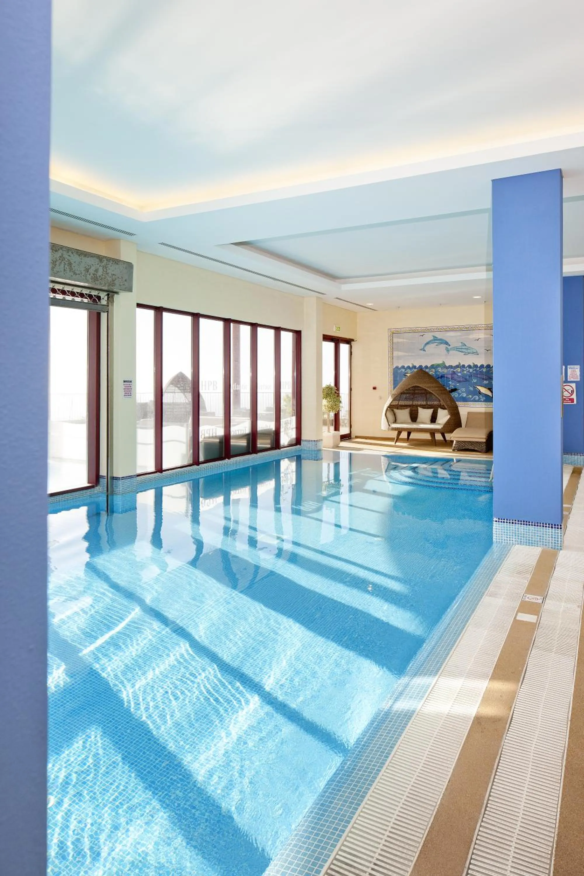 Swimming pool in Village Cabo Girao