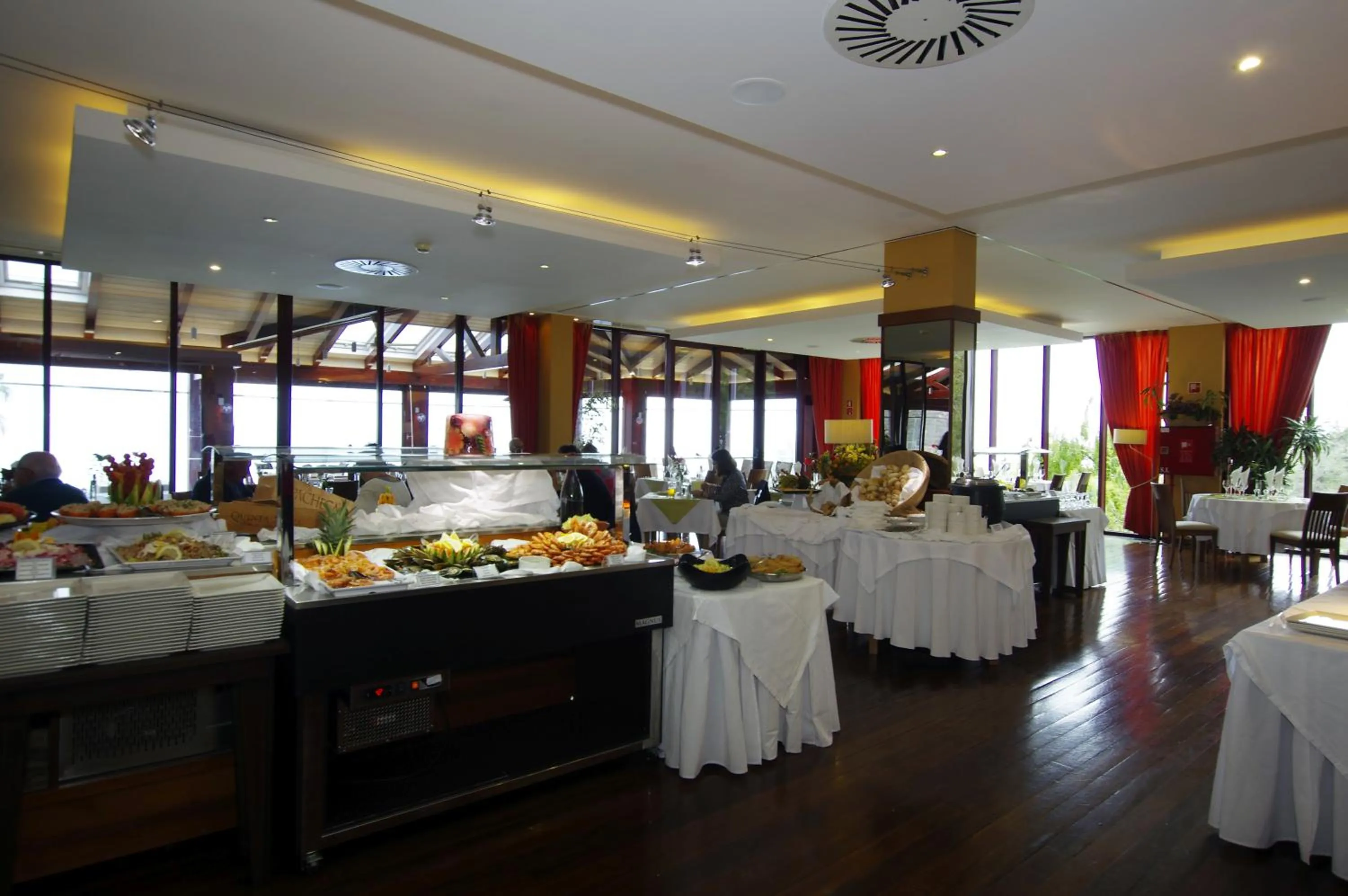 Restaurant/places to eat in Village Cabo Girao