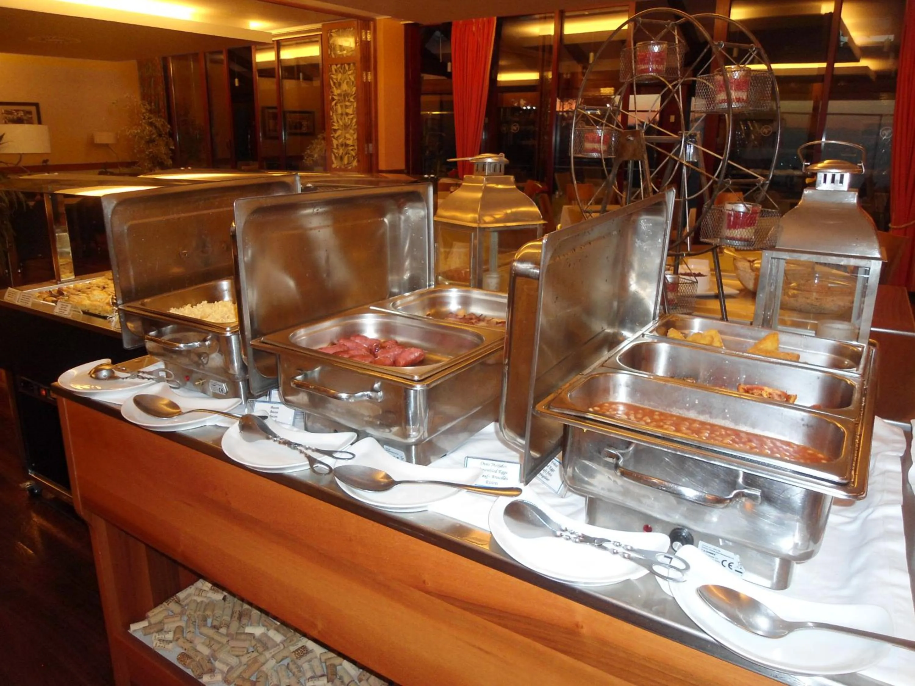 Continental breakfast in Village Cabo Girao