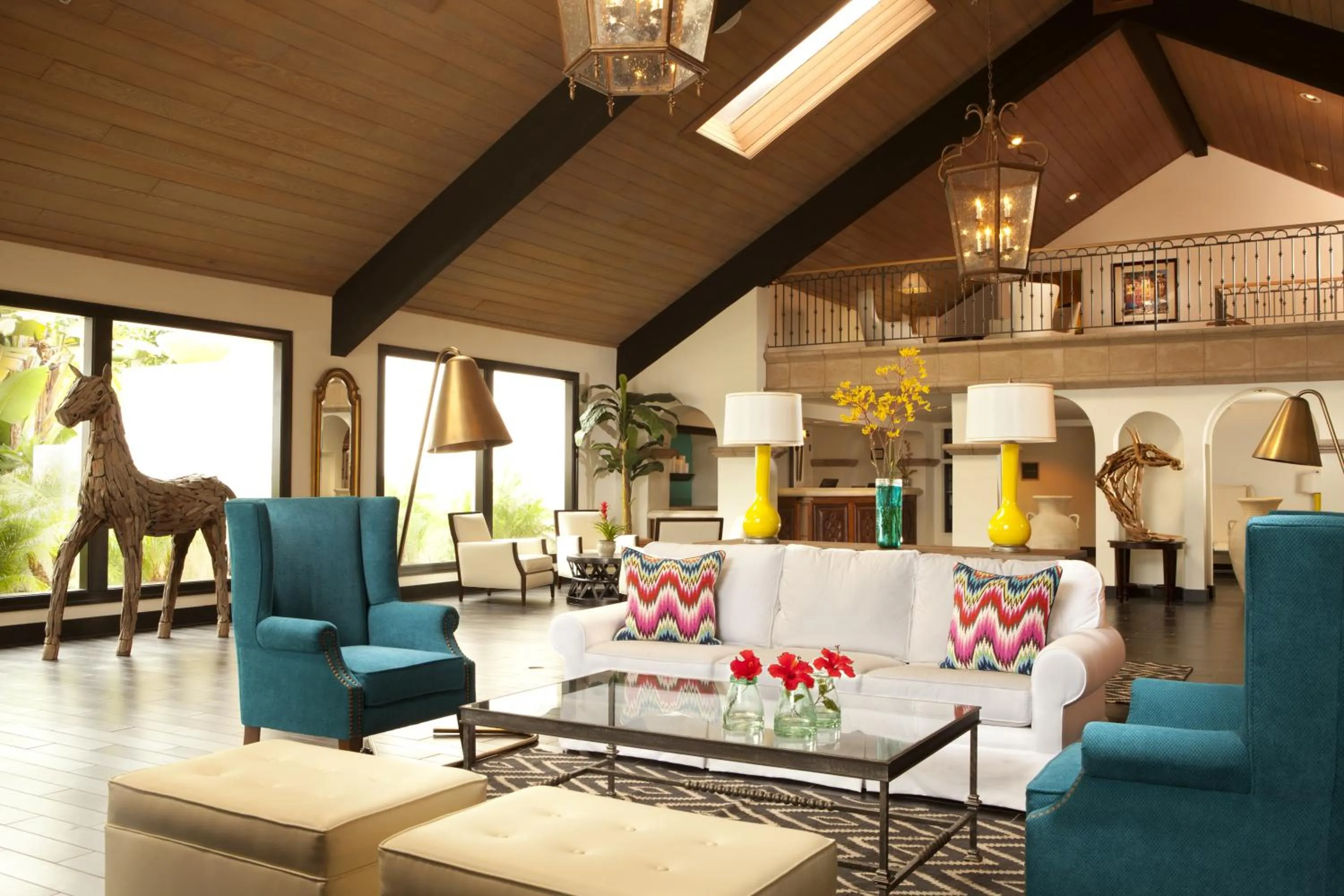 Living room in Kona Kai Resort & Spa, a Noble House Resort