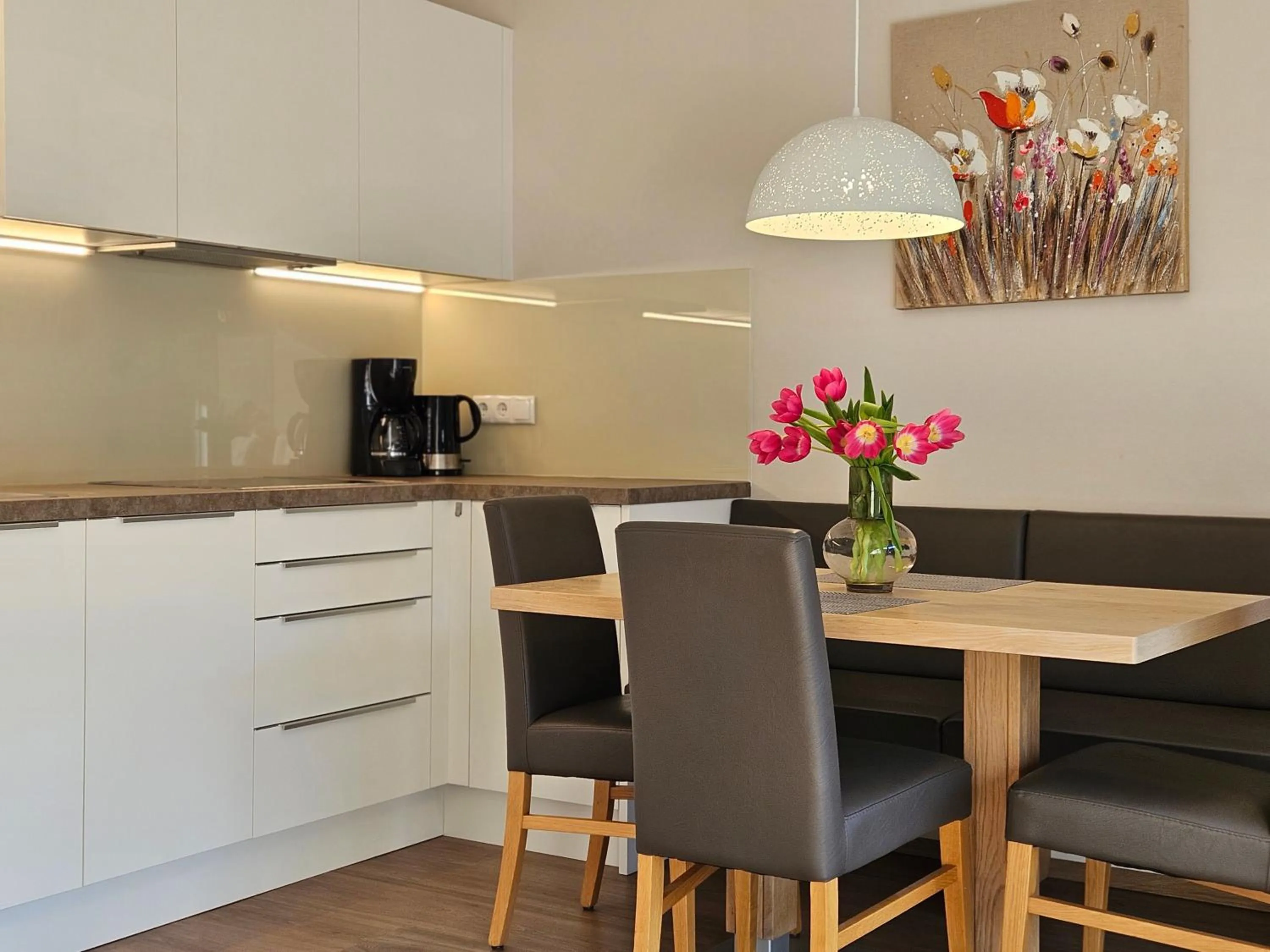 Restaurant/places to eat in Apartment Hotel Christine