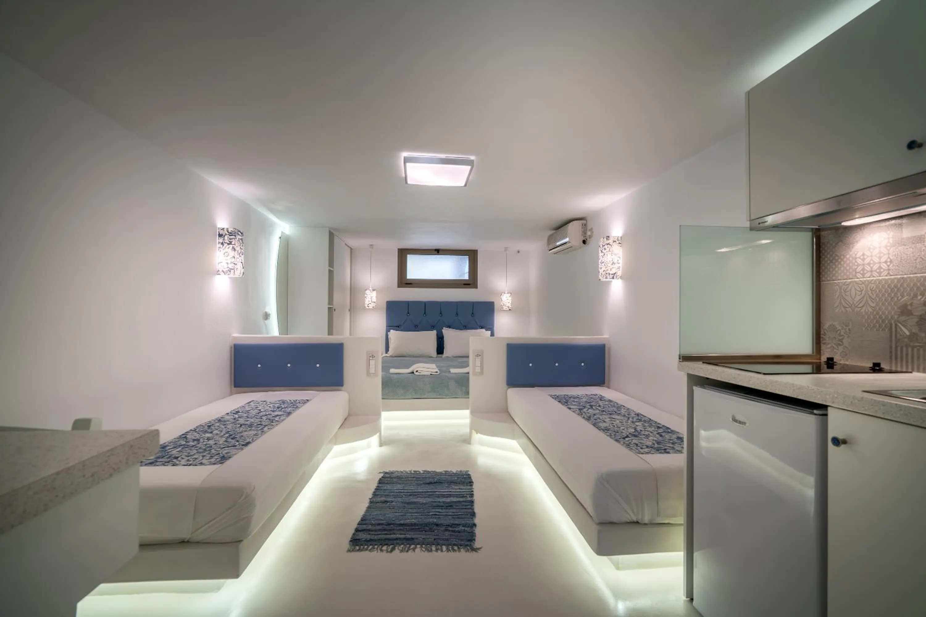 Bed in Fiore Beach Studios