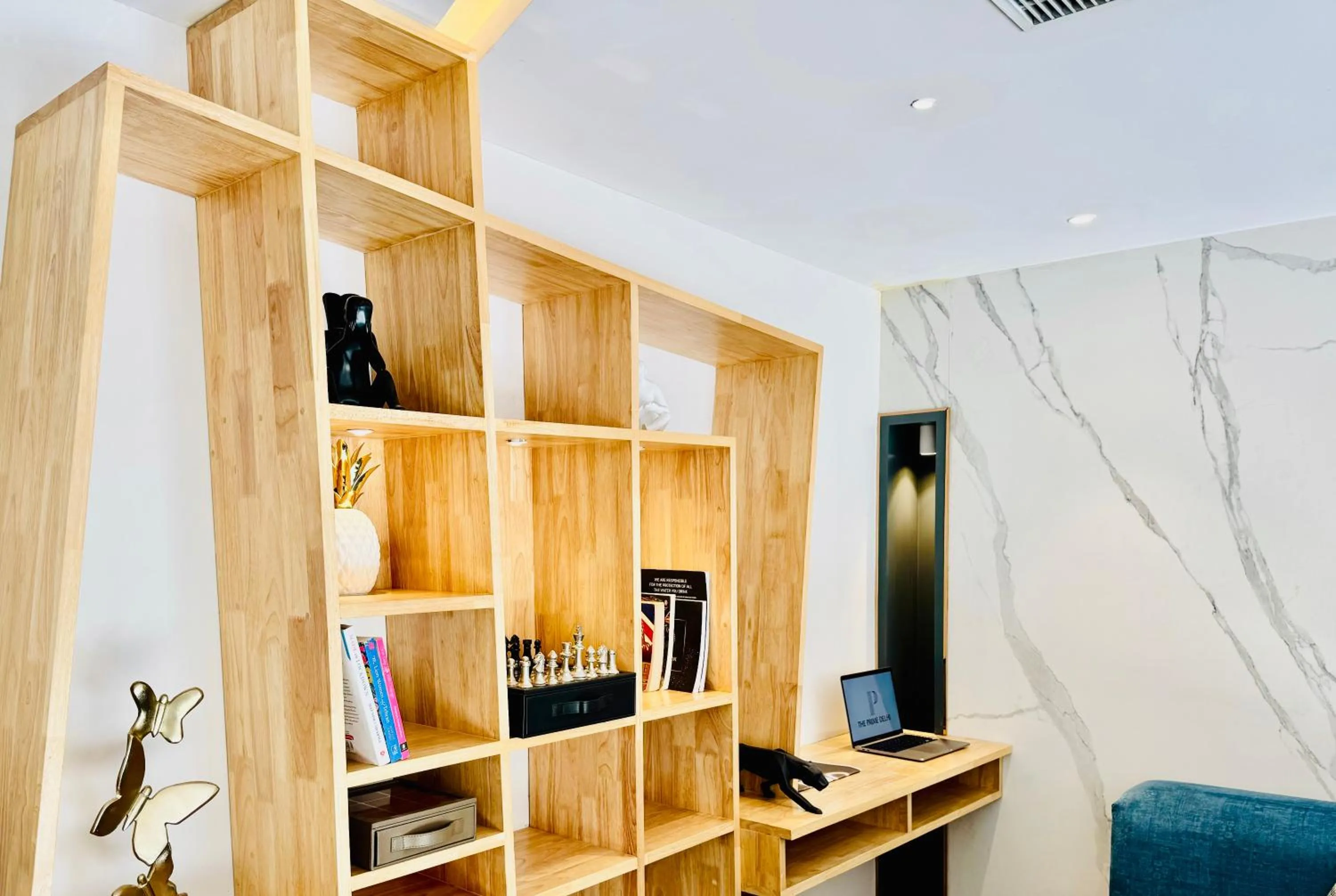 Library in The Prime Delhi Luxe Collection Hotel