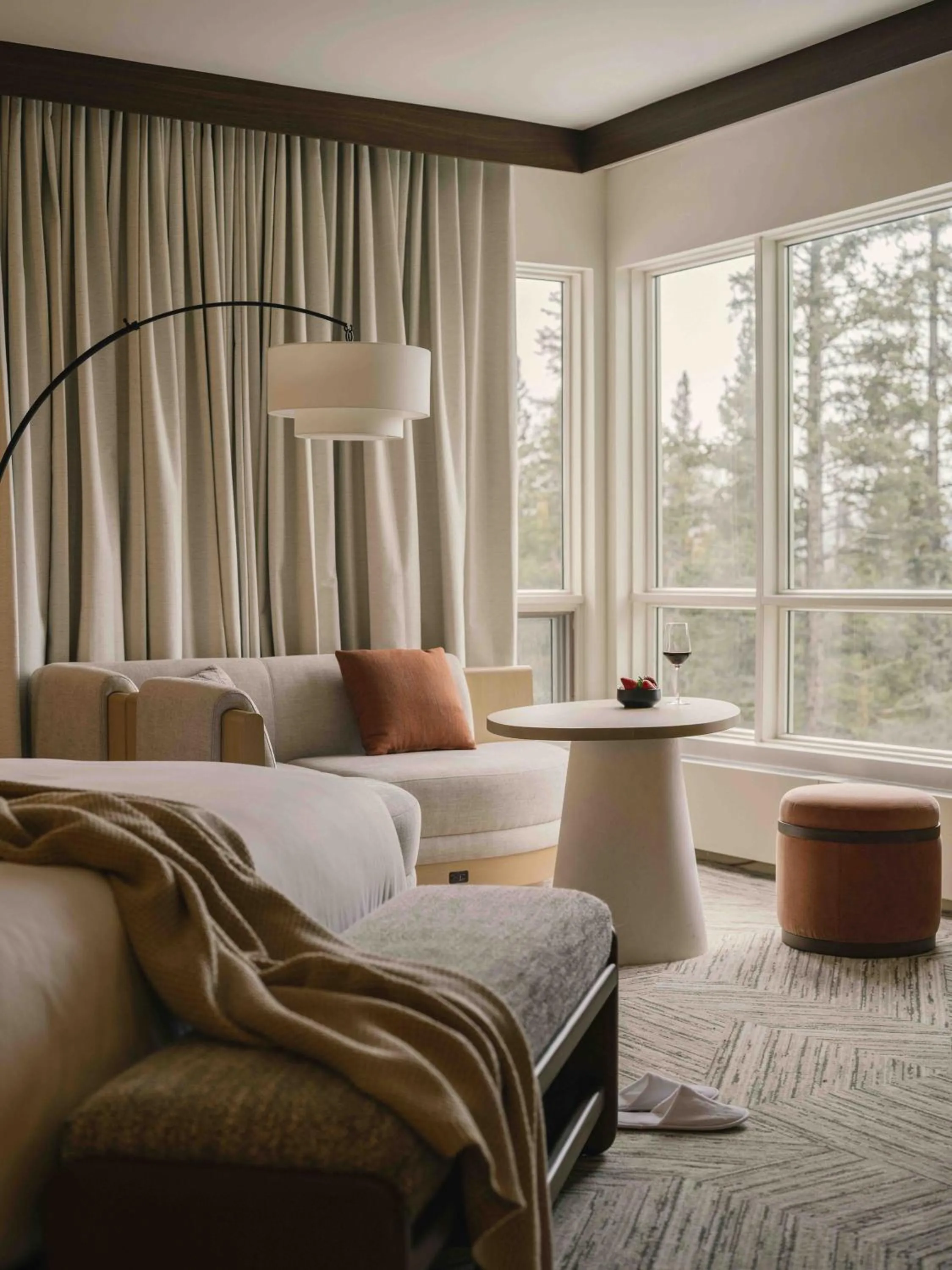 Bed in Rimrock Banff, Emblems Collection