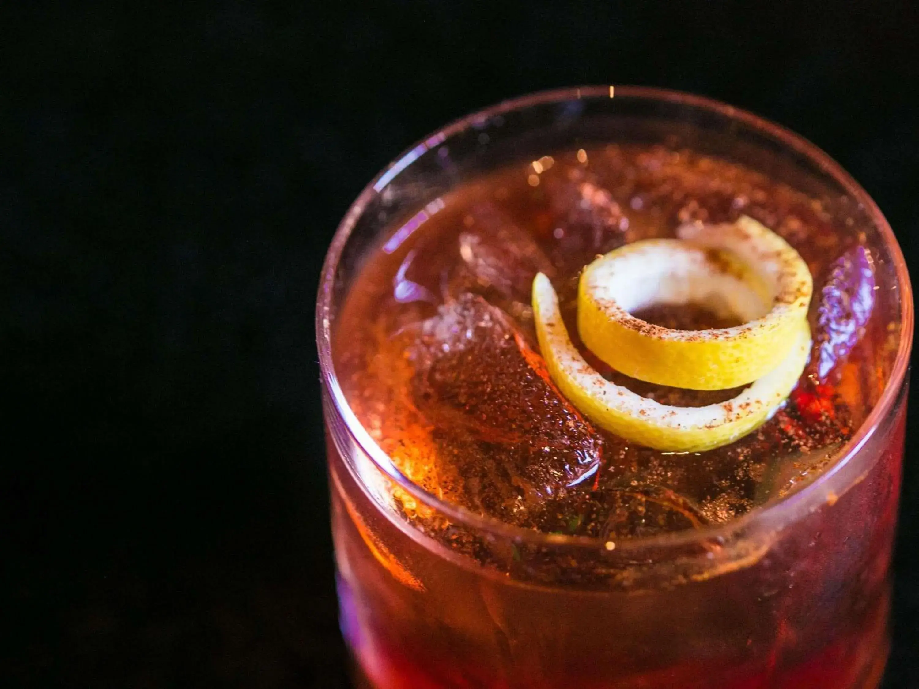 Lounge or bar in Rimrock Banff, Emblems Collection Lounge or bar in Rimrock Banff, Emblems Collection