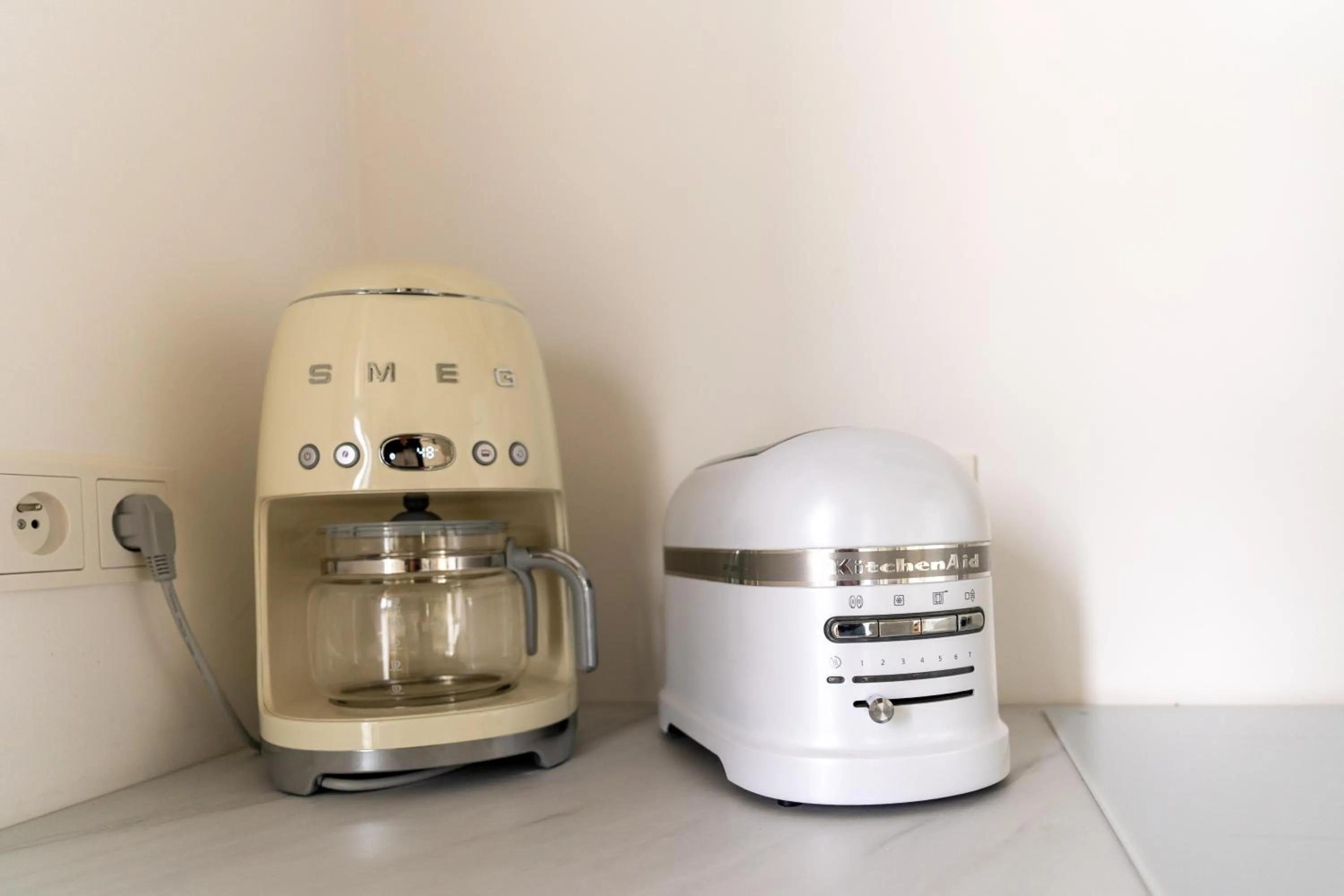 Coffee/tea facilities in Apartamenty Przystanek Przy Klifie