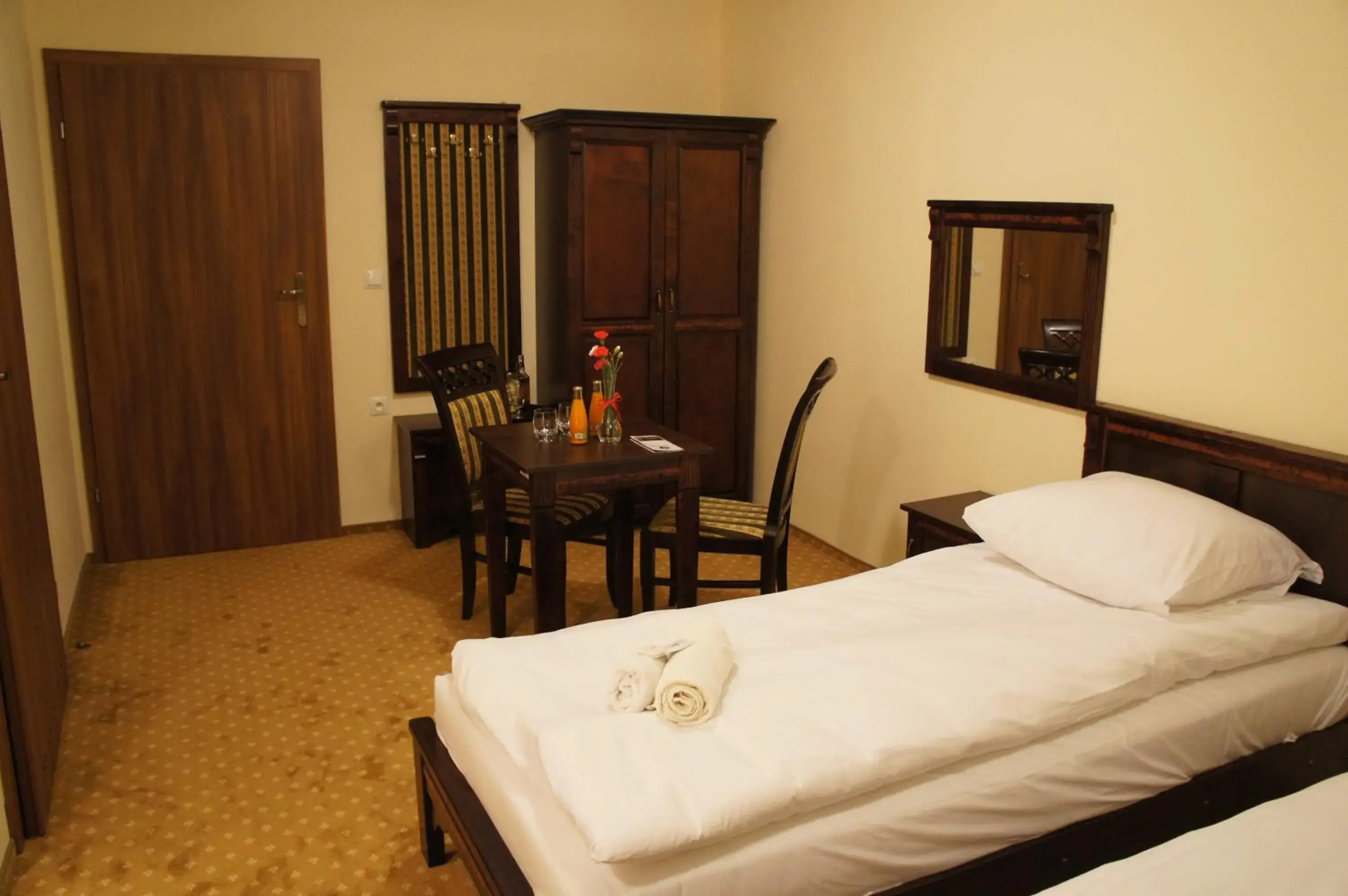 Quadruple Room - single occupancy in Dworska Elektrownia Quadruple Room - single occupancy in Dworska Elektrownia