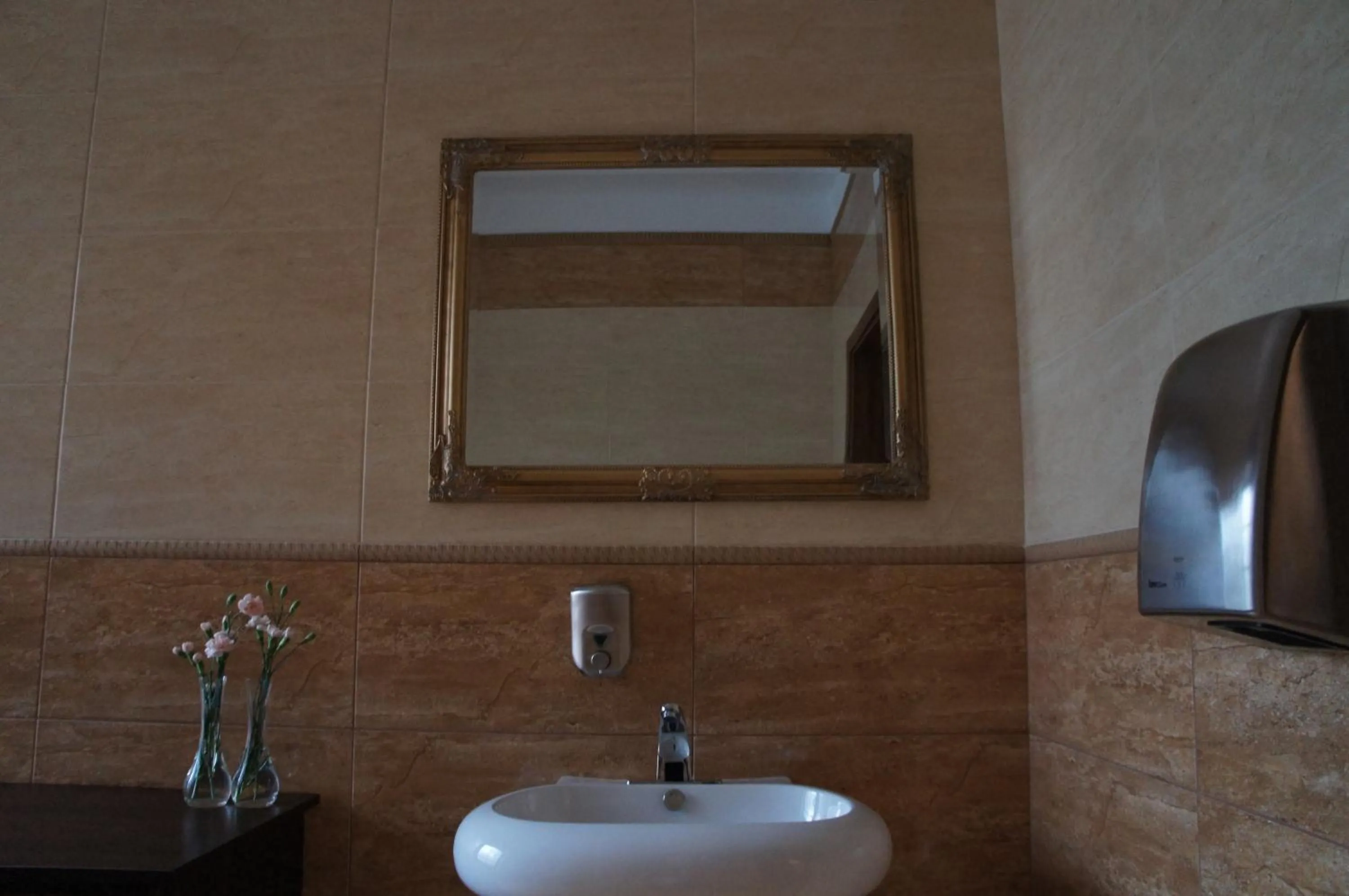 Toilet in Dworska Elektrownia