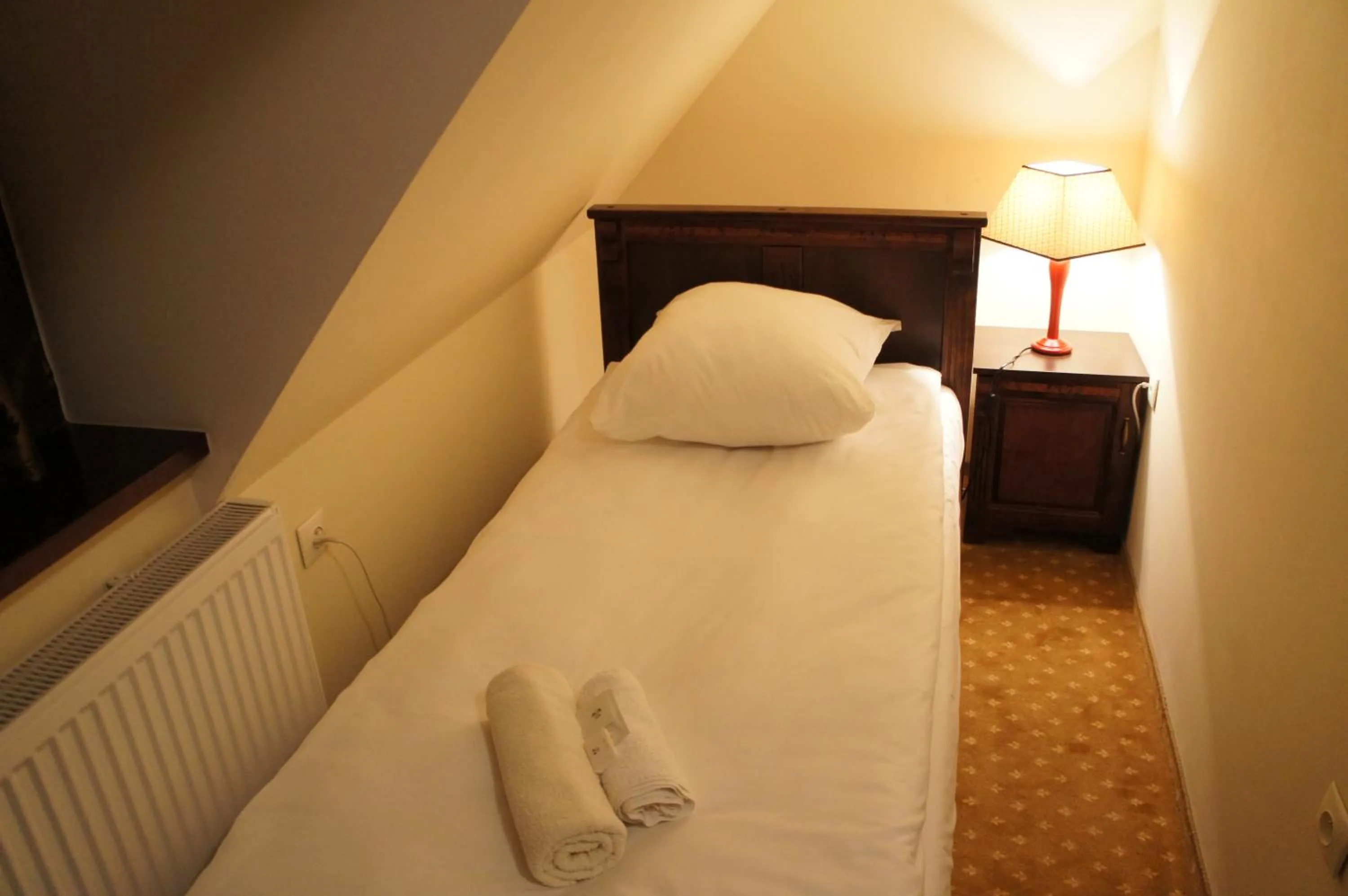 Photo of the whole room, Bed in Dworska Elektrownia