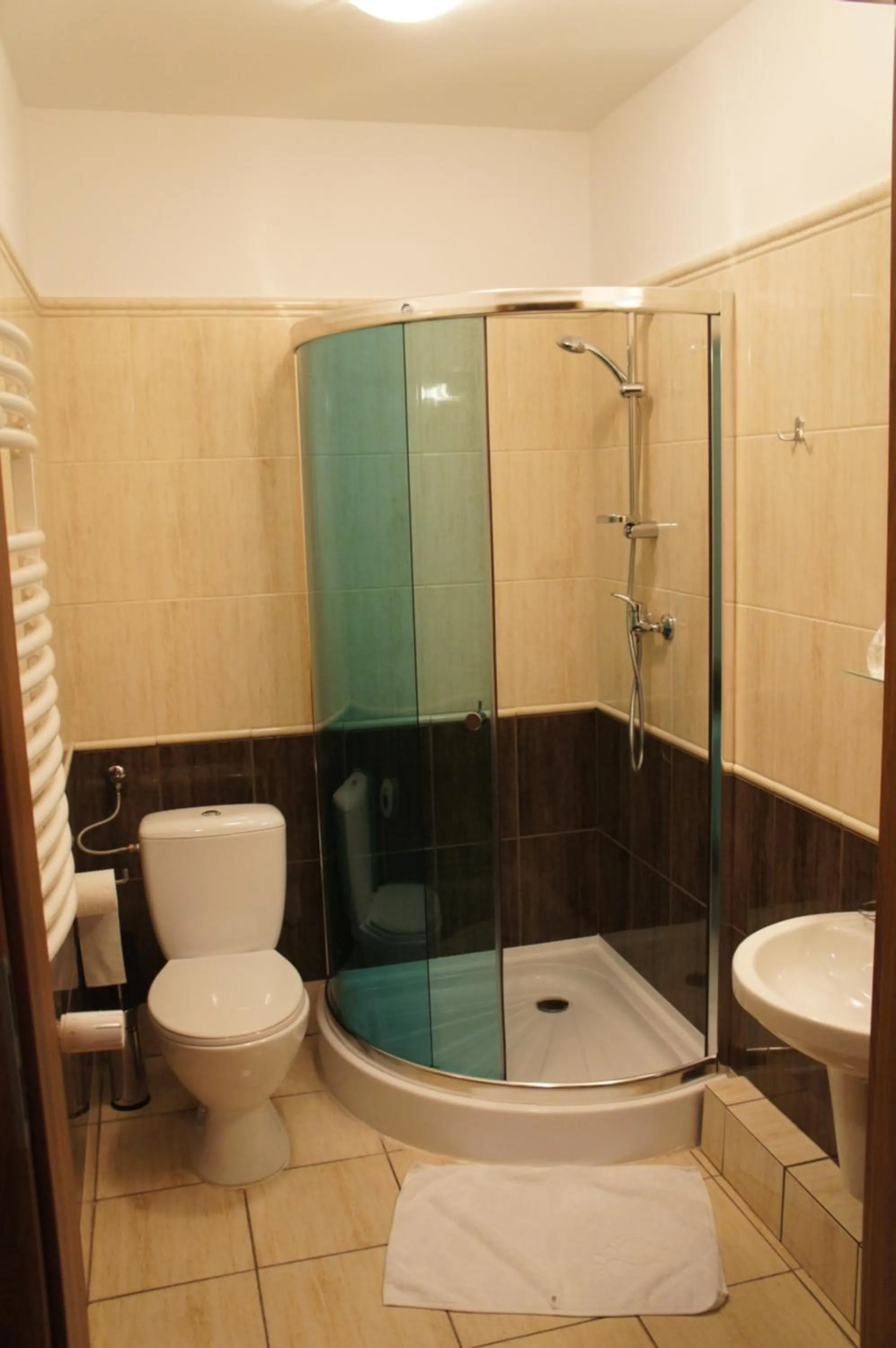 Photo of the whole room in Dworska Elektrownia