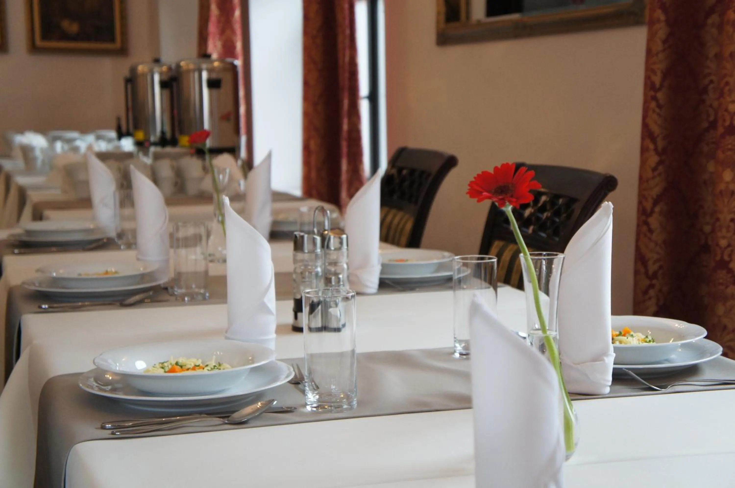 Restaurant/places to eat in Dworska Elektrownia