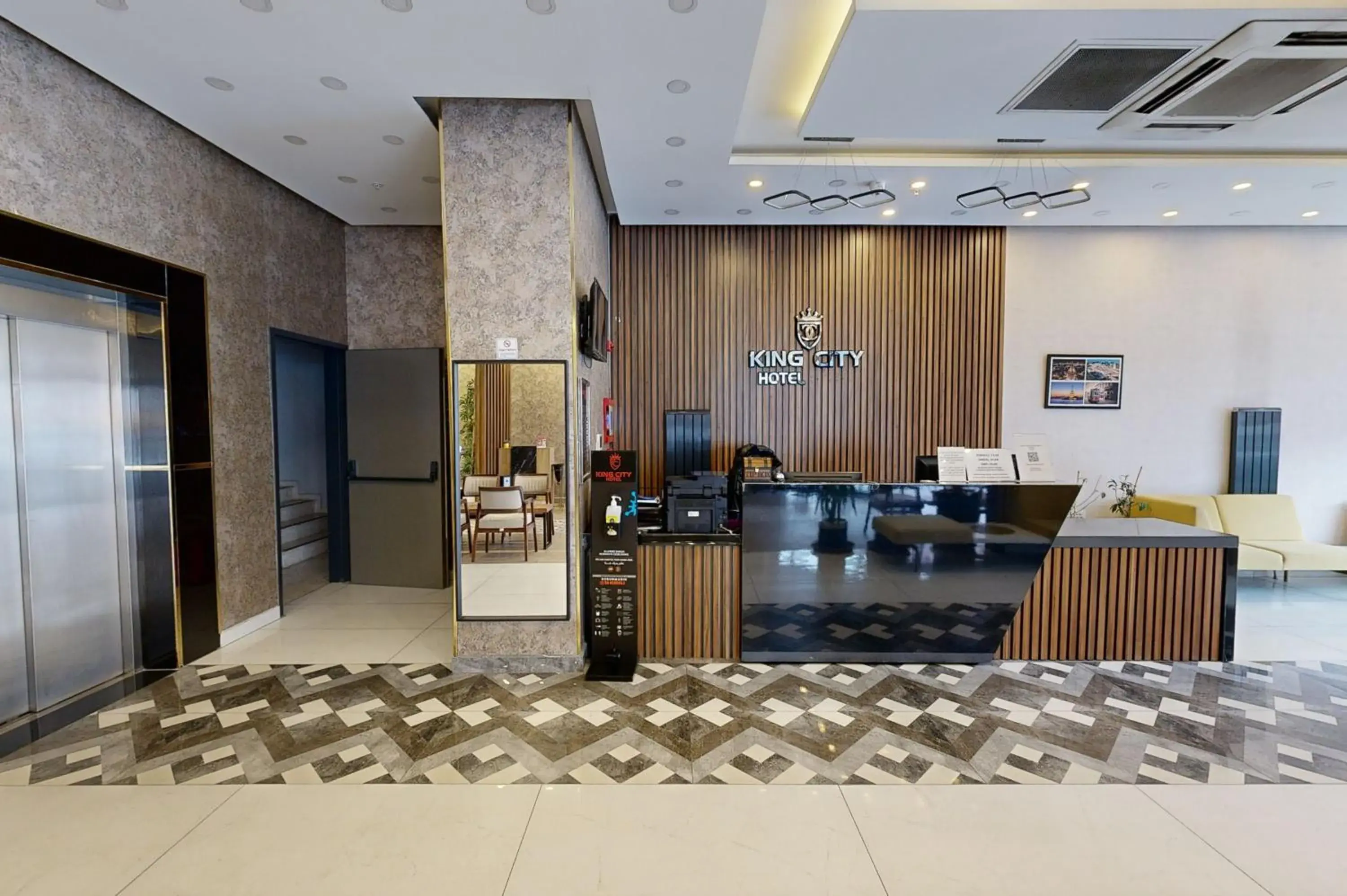 Lobby or reception in King City Hotel Istanbul Ataturk Airport Lobby or reception in King City Hotel Istanbul Ataturk Airport