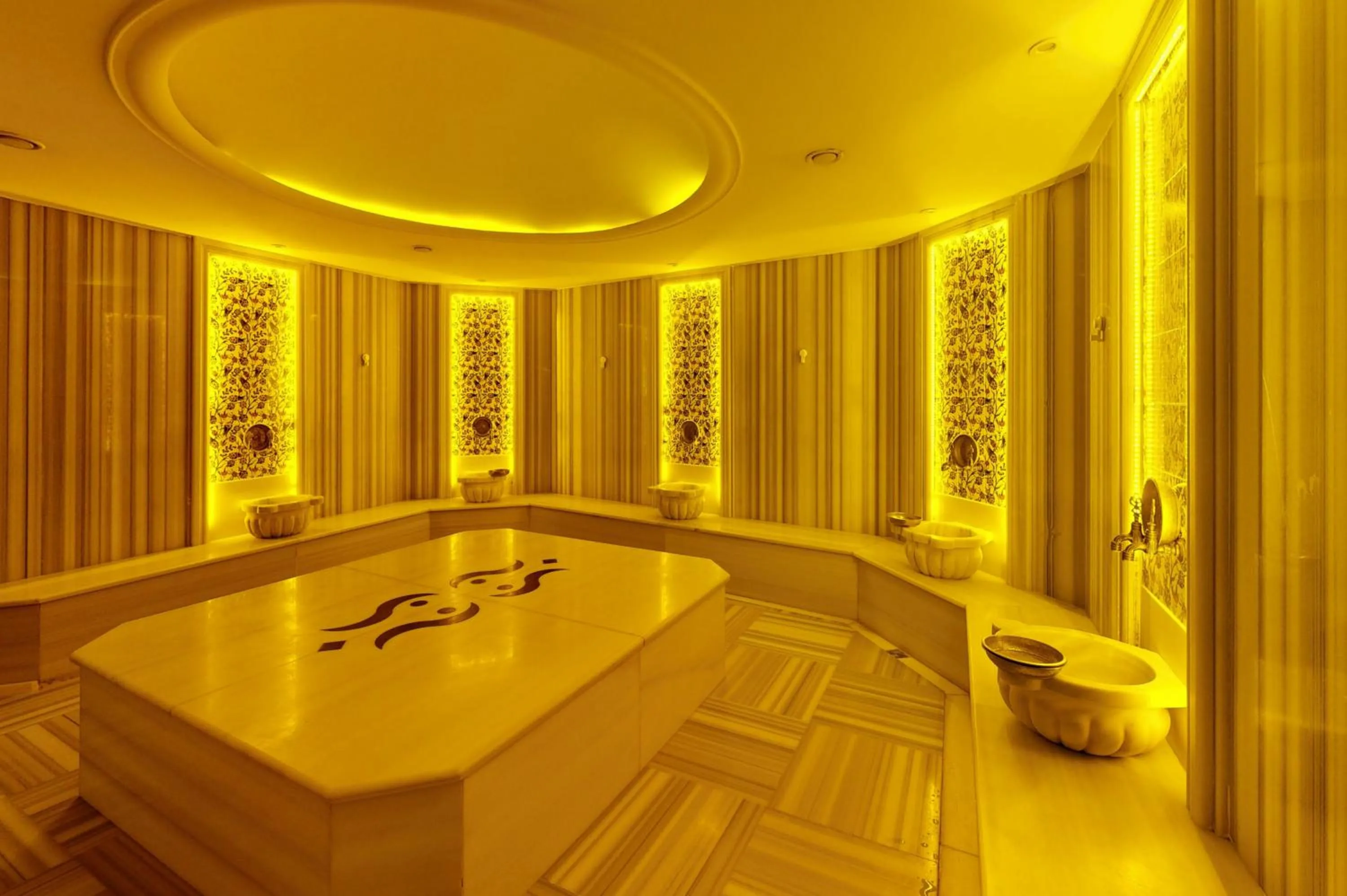 Public Bath in King City Hotel Istanbul Ataturk Airport