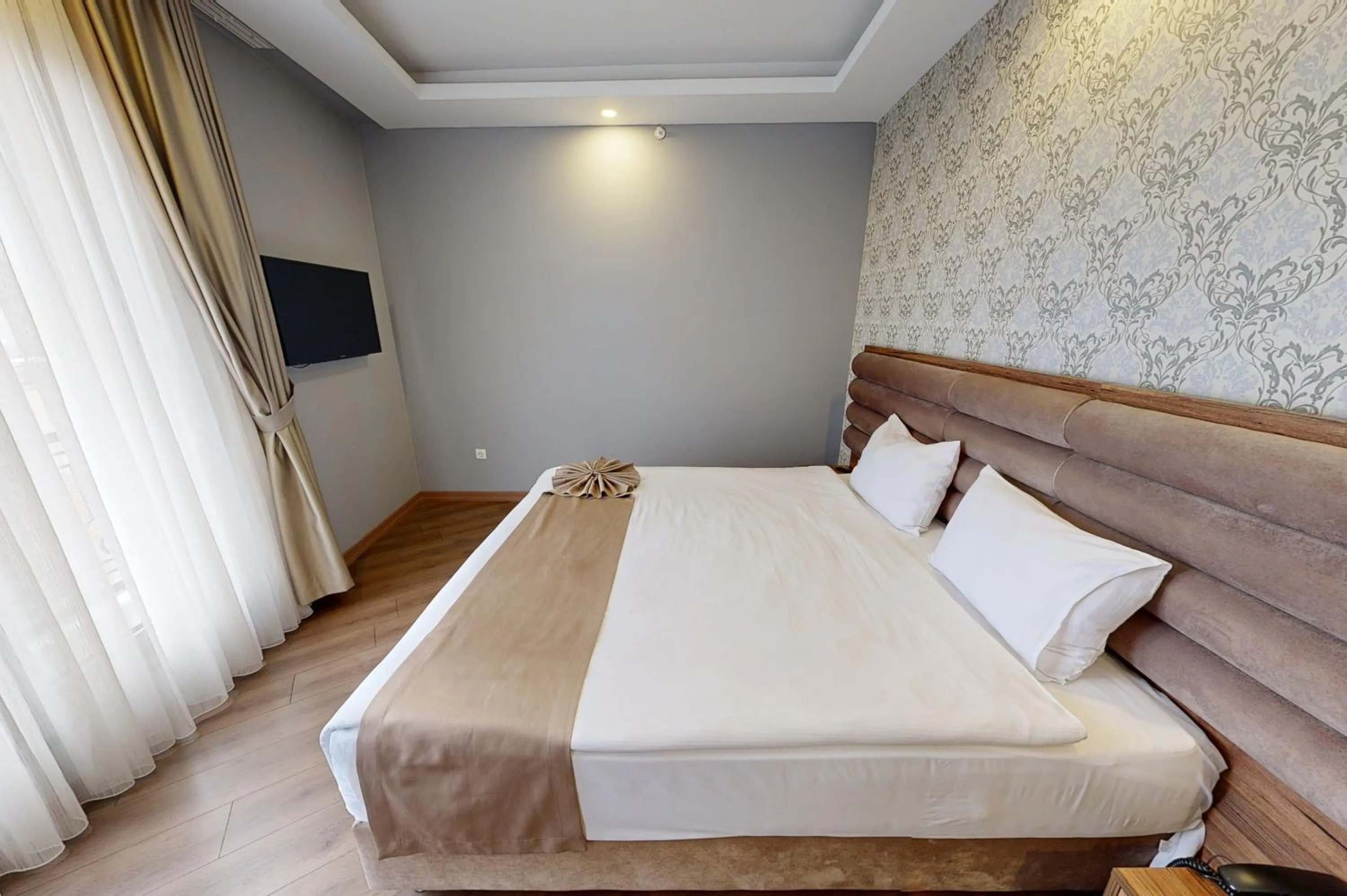 Bed in King City Hotel Istanbul Ataturk Airport