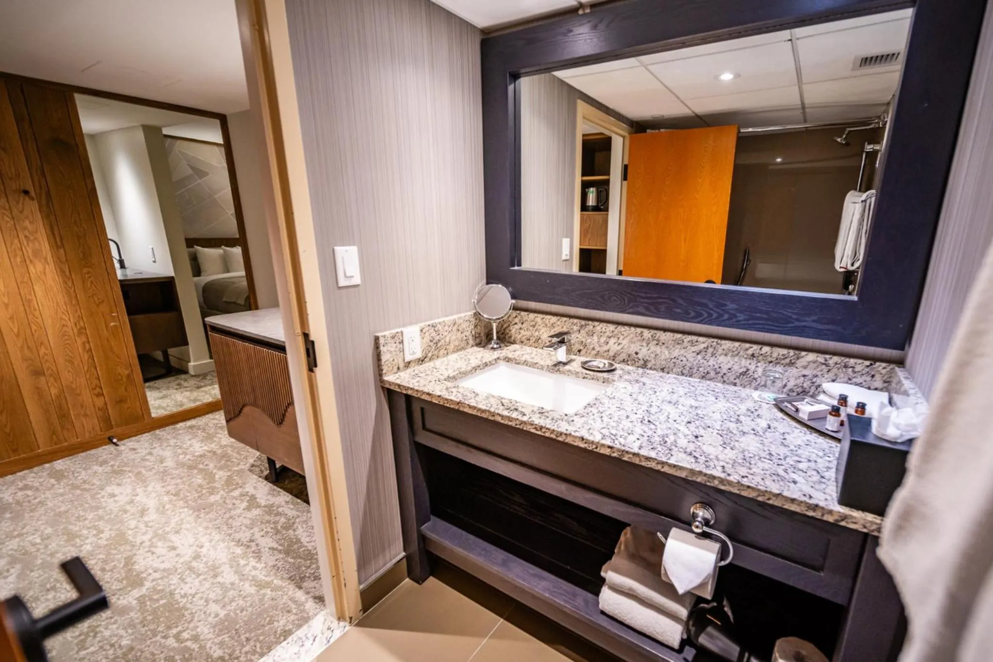 Bathroom in Banff Park Lodge