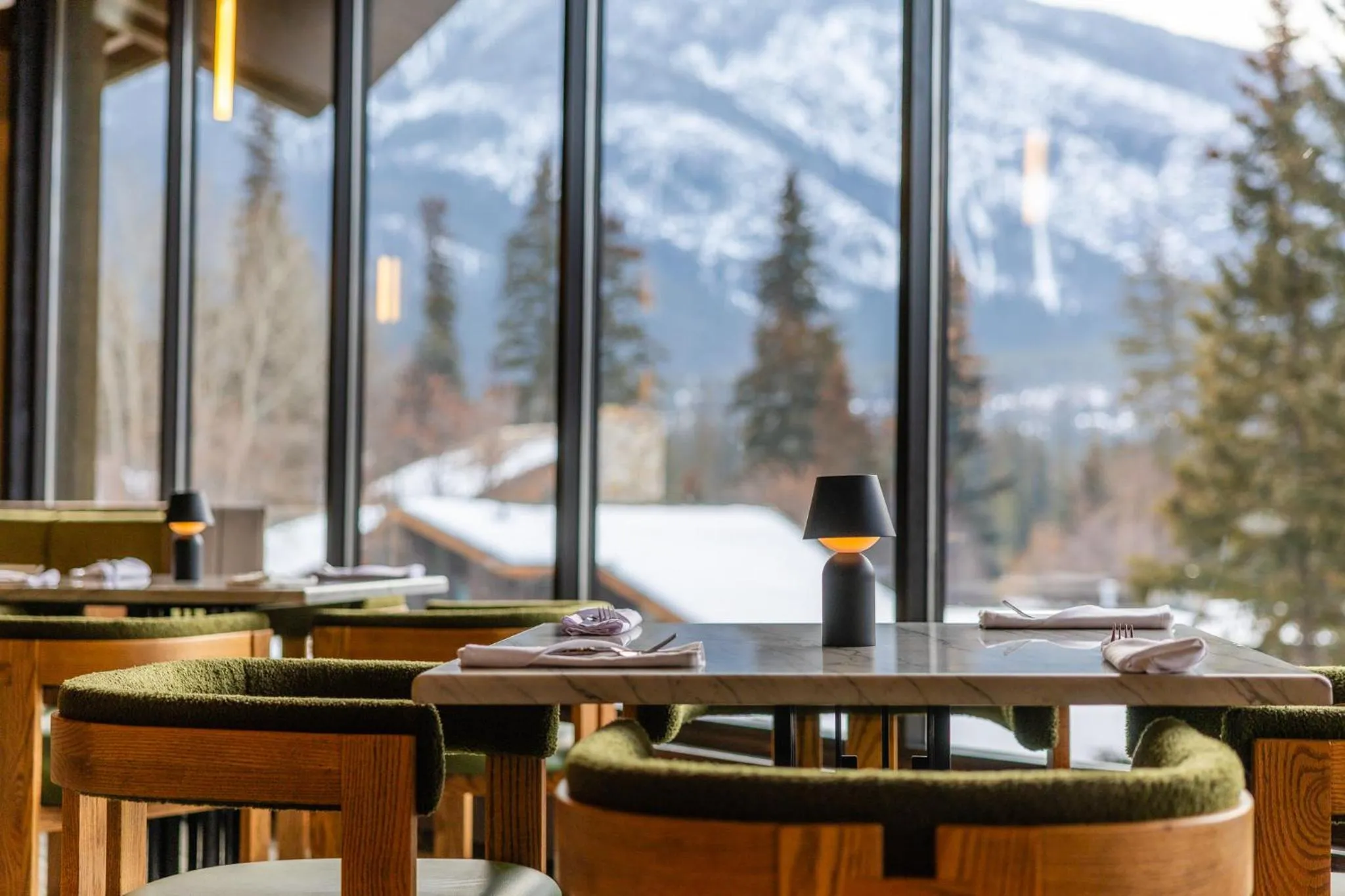 Restaurant/places to eat in Banff Park Lodge