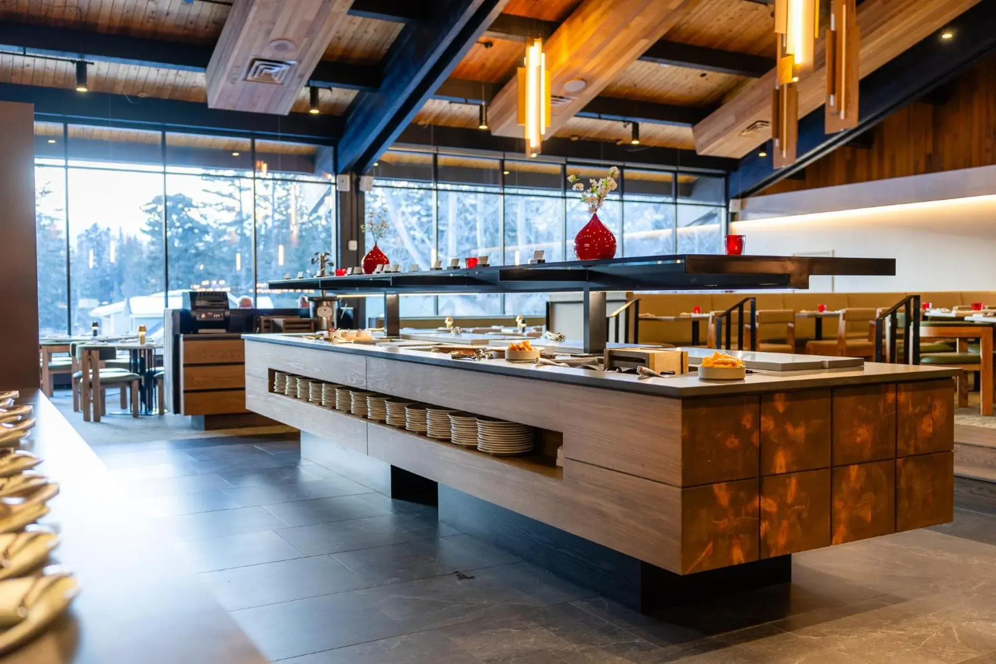 Restaurant/places to eat in Banff Park Lodge Restaurant/places to eat in Banff Park Lodge