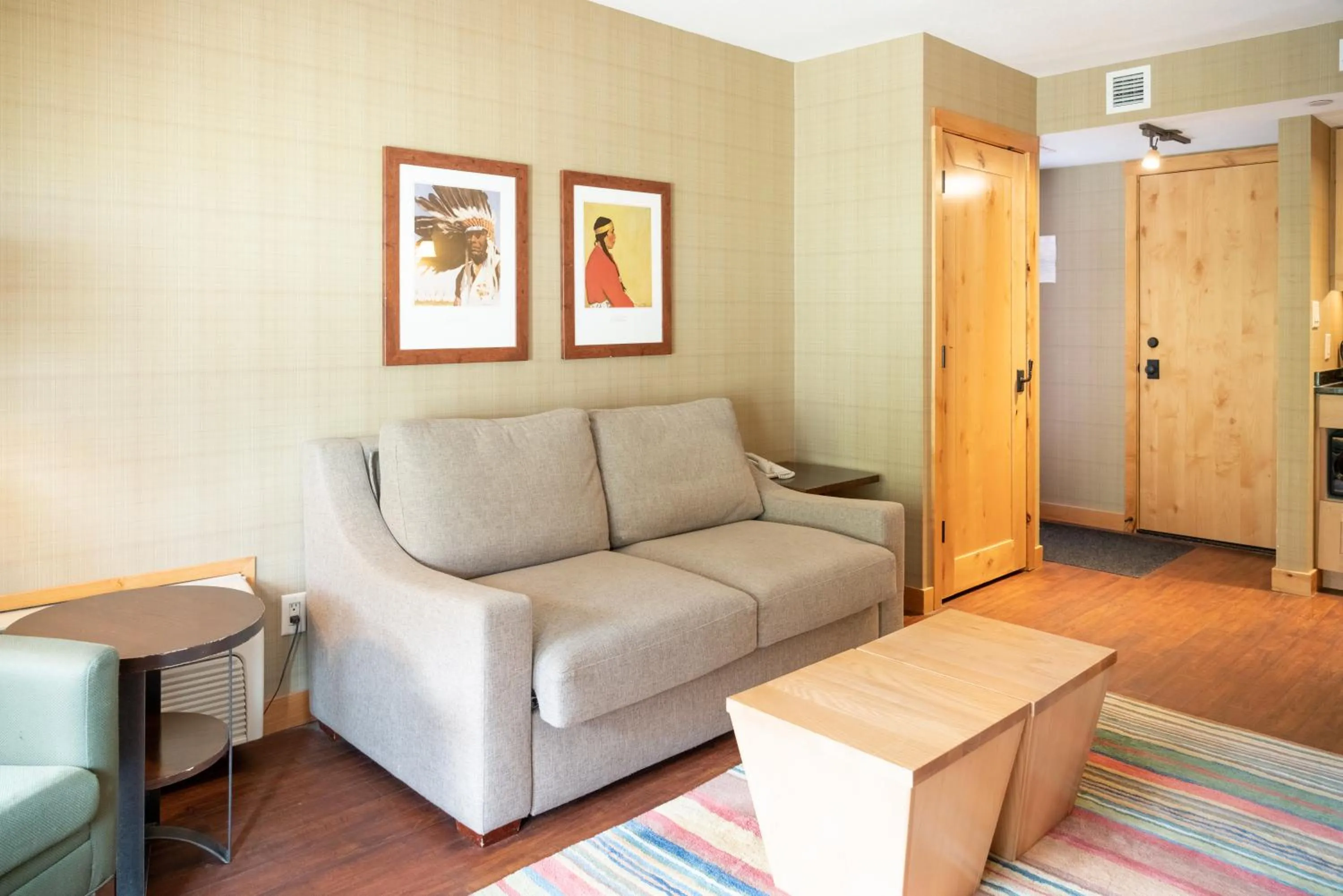 Living room in Fox Hotel and Suites