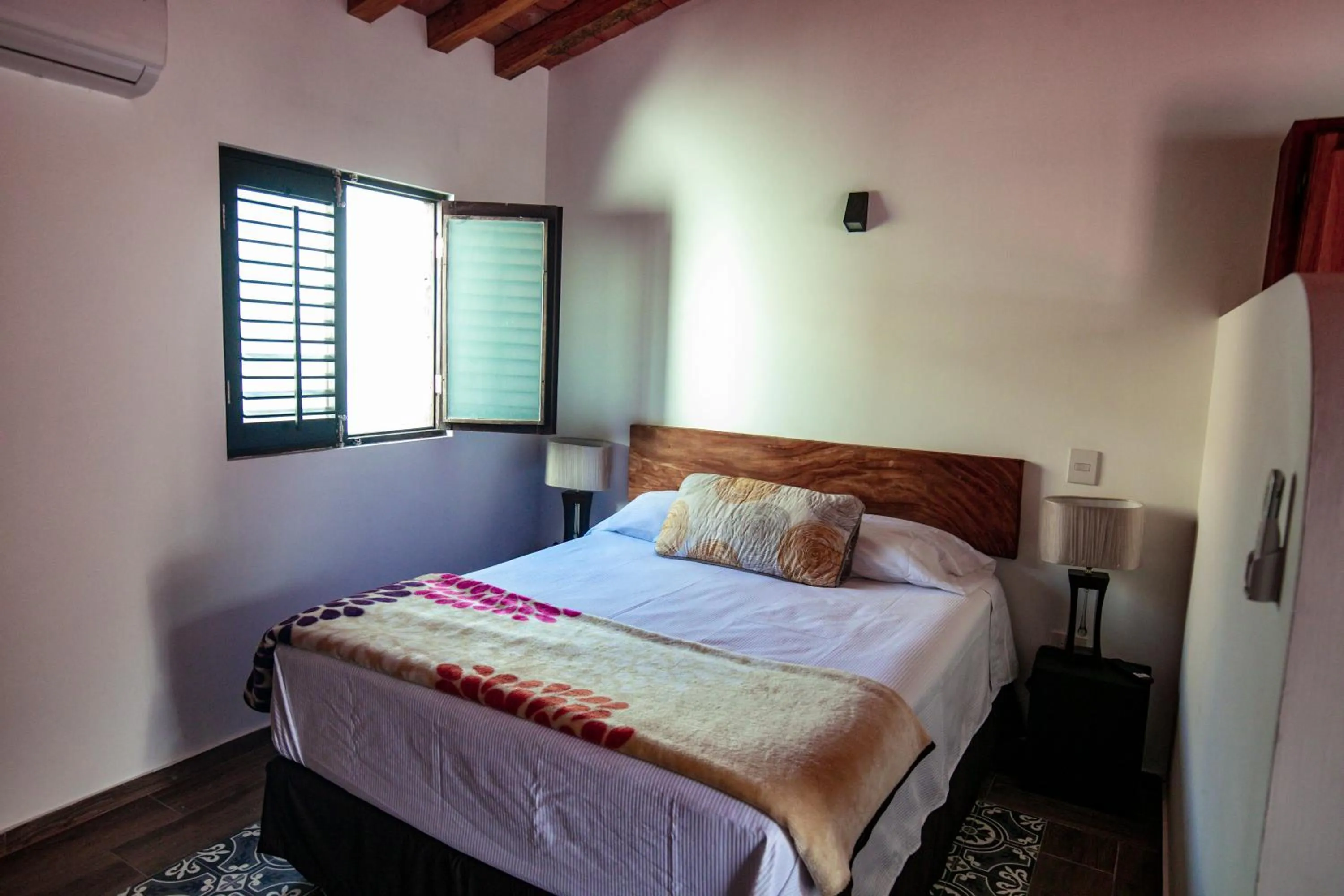 Bed in Villa Serena Centro Historico