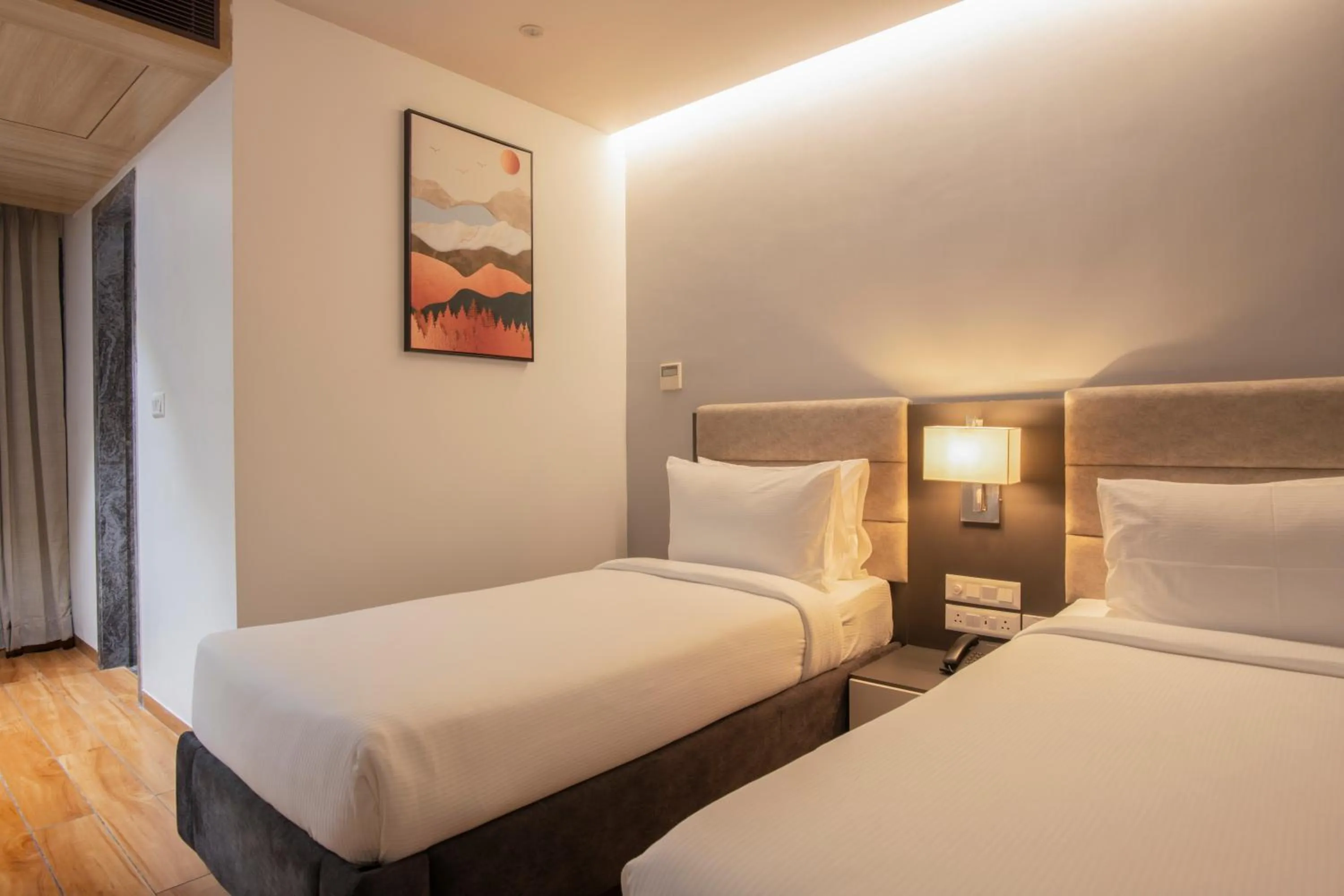 Photo of the whole room, Bed in Northway Hotel