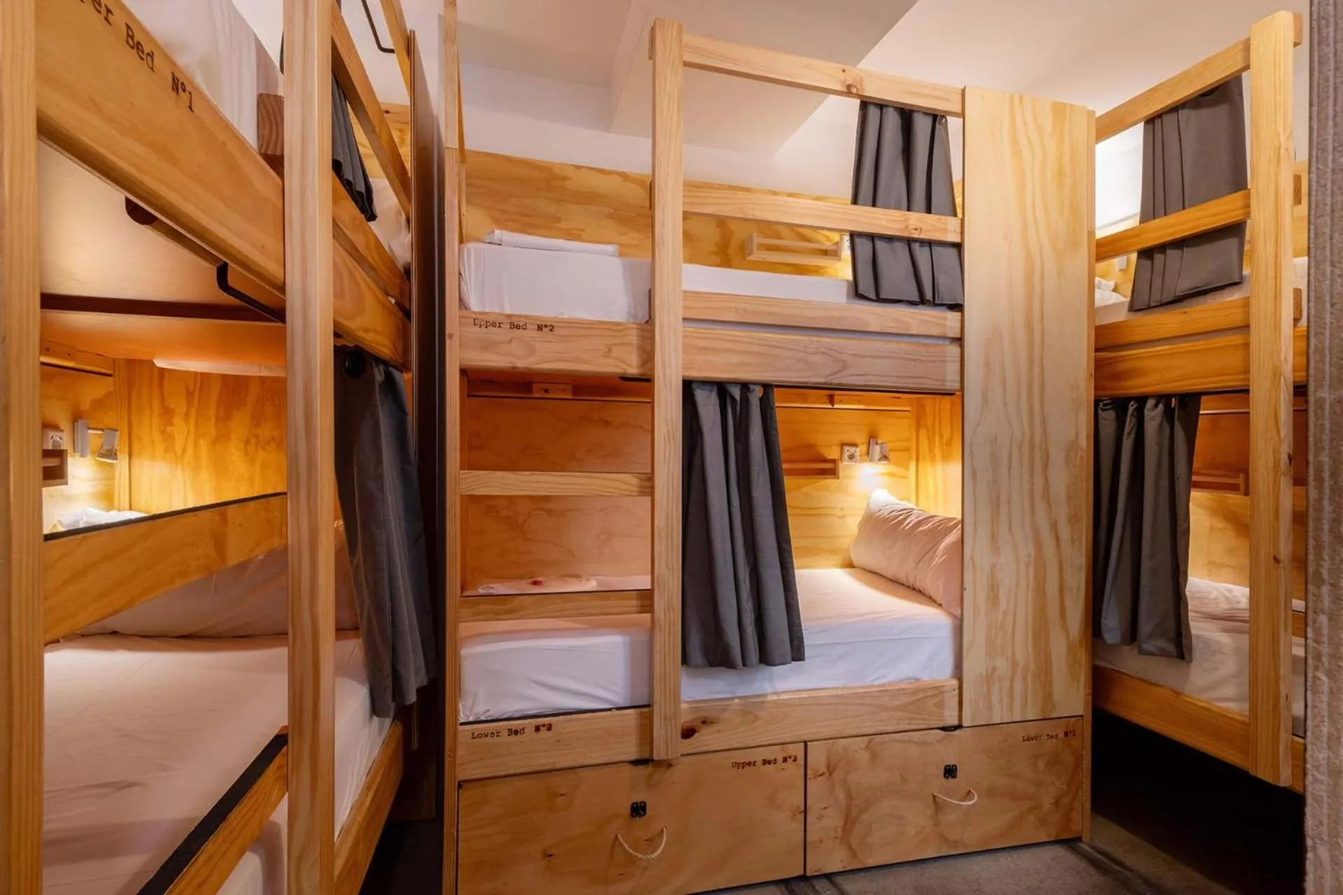 Photo of the whole room, Bed in The Hat Madrid