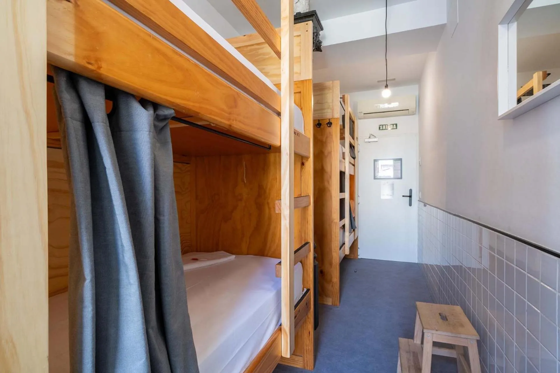 Bed in The Hat Madrid