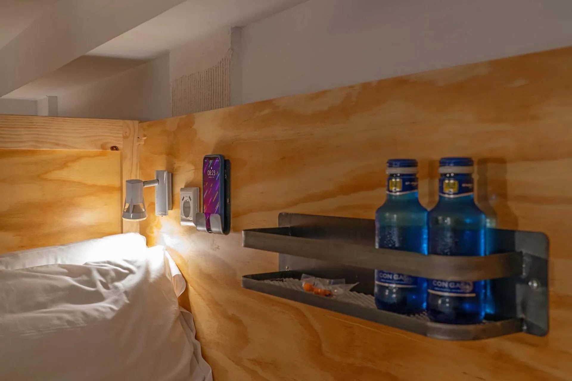 Bed in The Hat Madrid