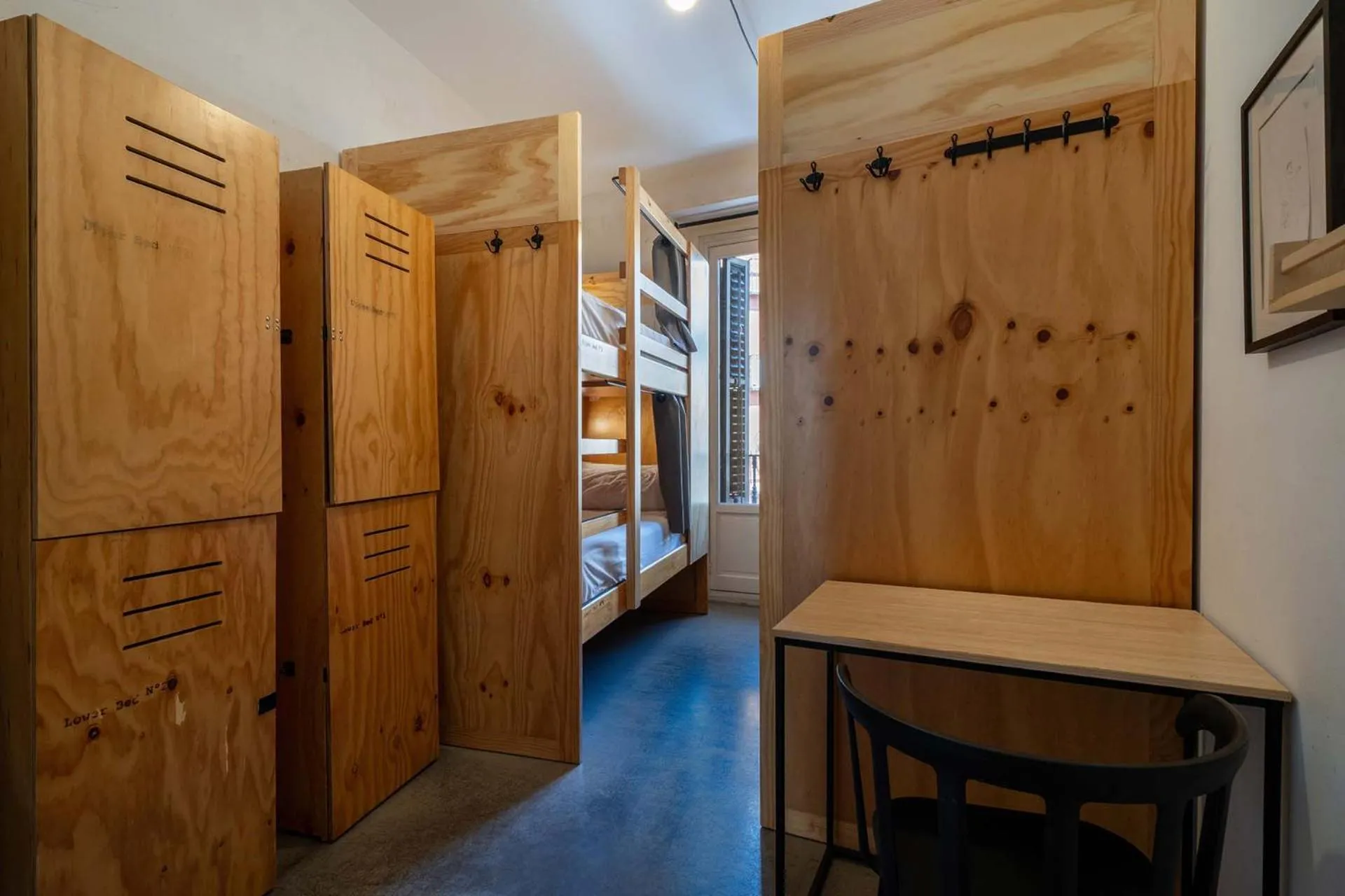 Photo of the whole room in The Hat Madrid