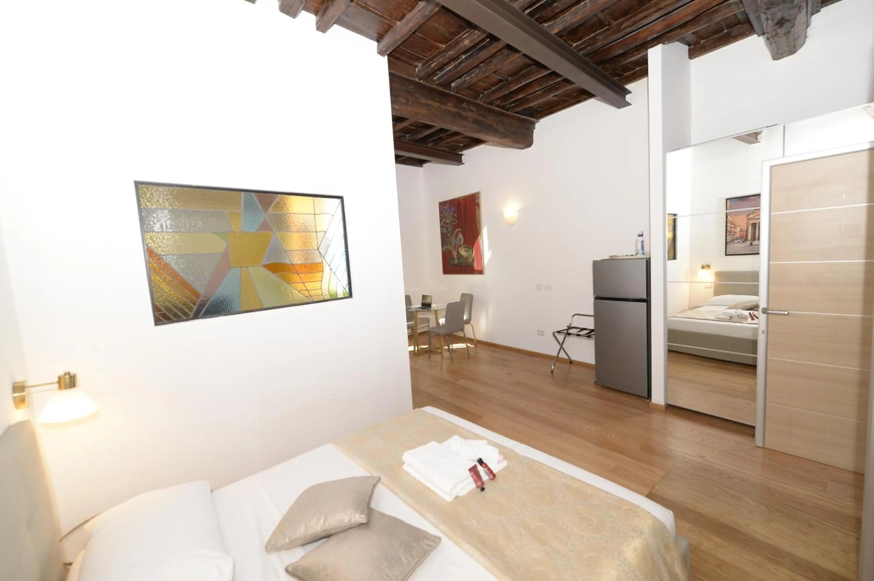 Photo of the whole room, Bed in Campo De Fiori Relais