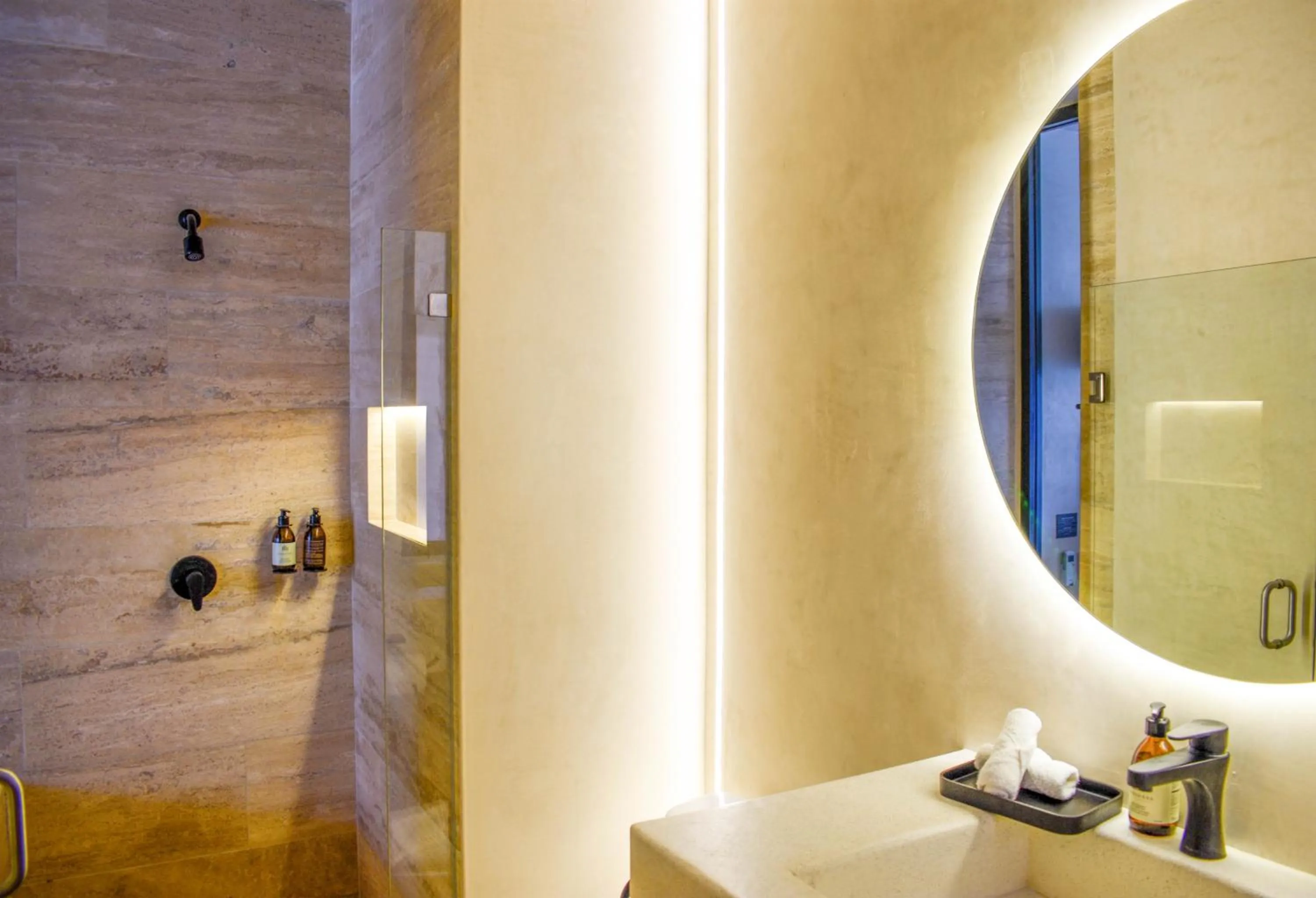 Shower in Eterna Tulum