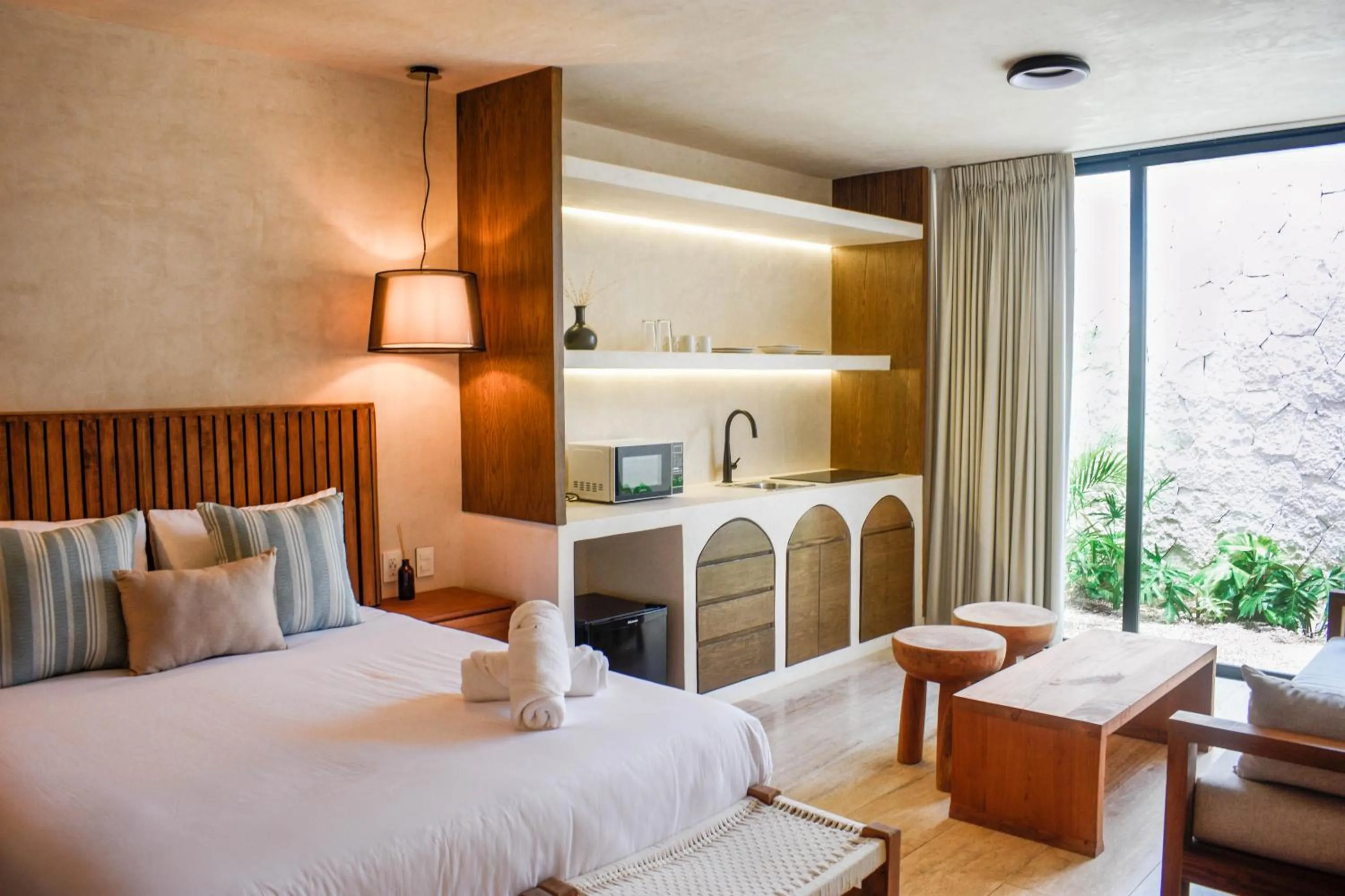 Decorative detail, Bed in Eterna Tulum