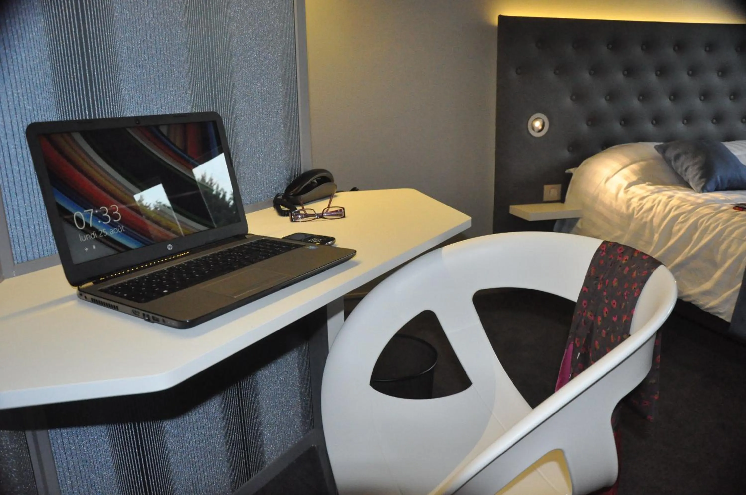 Property building, Bed in The Originals City, Hôtel Les Caps, Saint-Brieuc Est